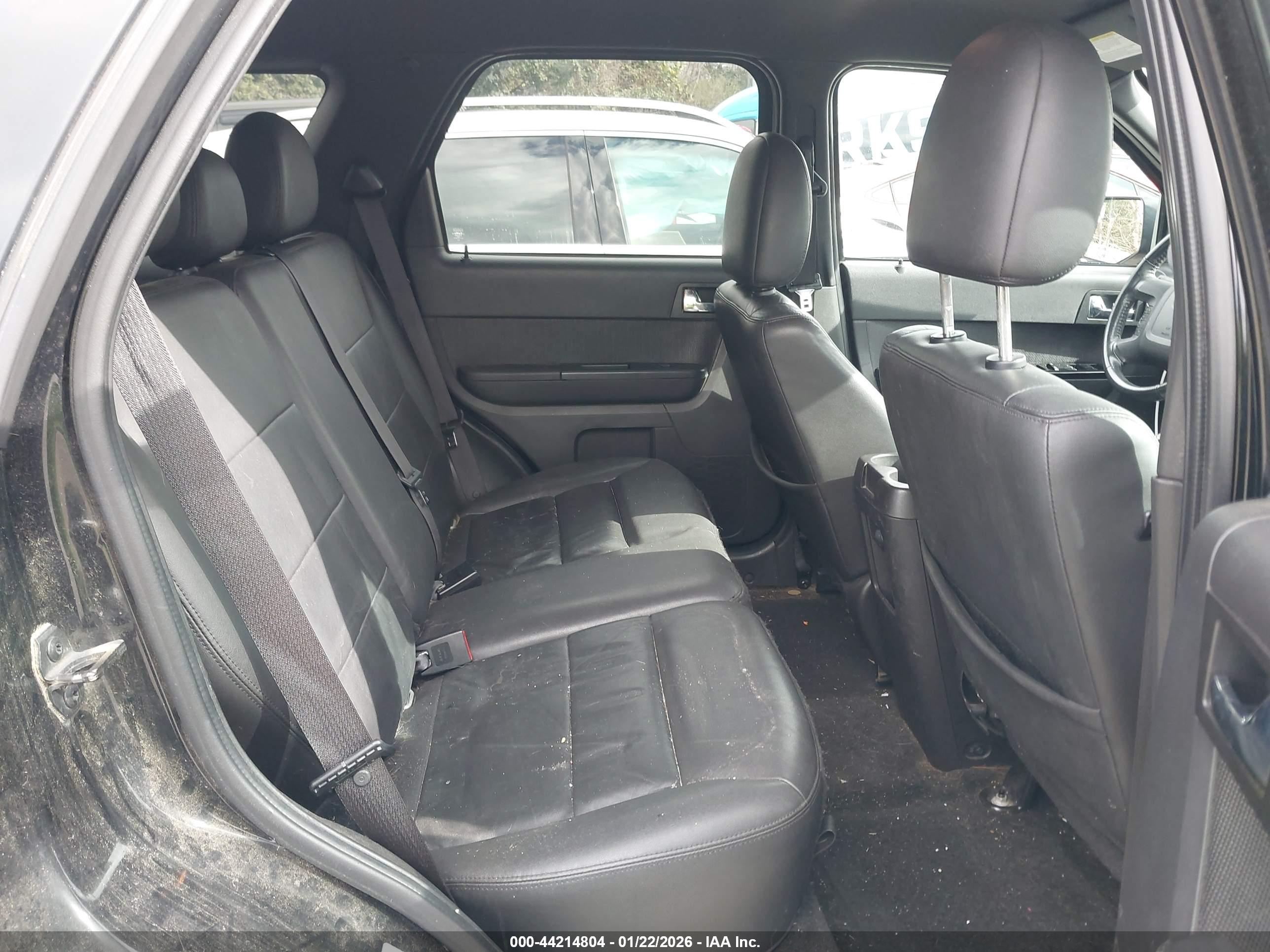 FORD ESCAPE image 8