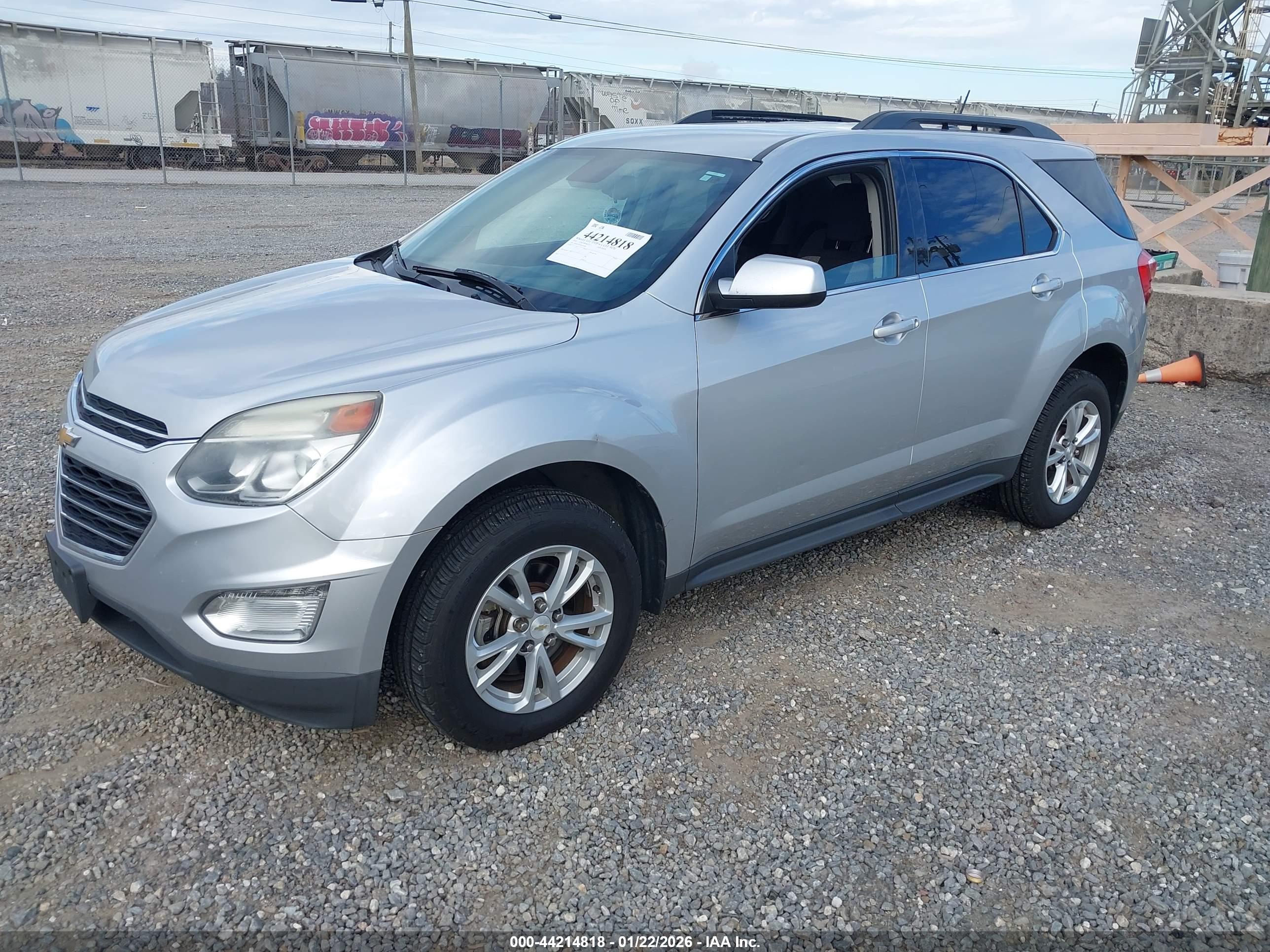 CHEVROLET EQUINOX image 2