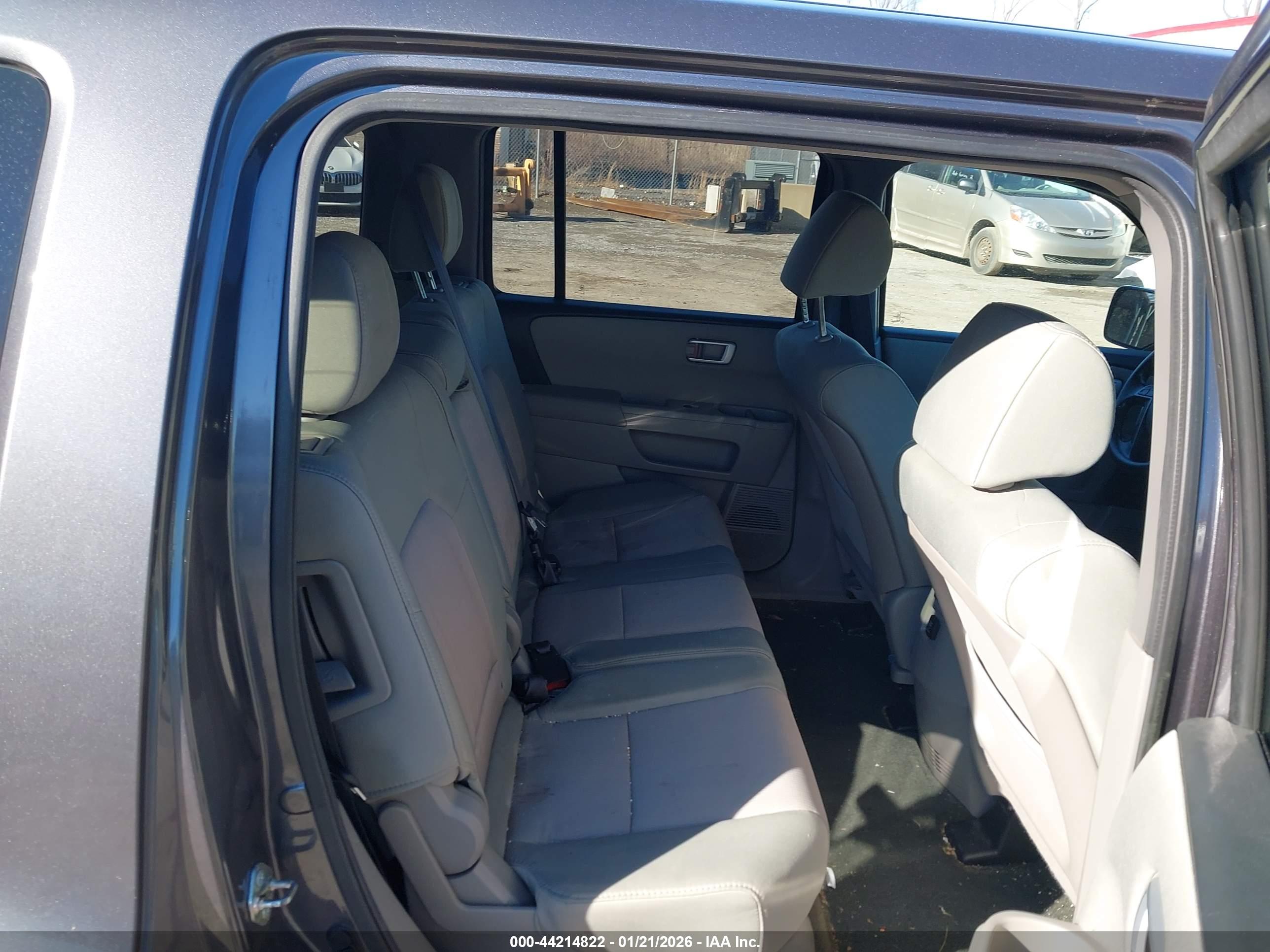 HONDA PILOT image 8