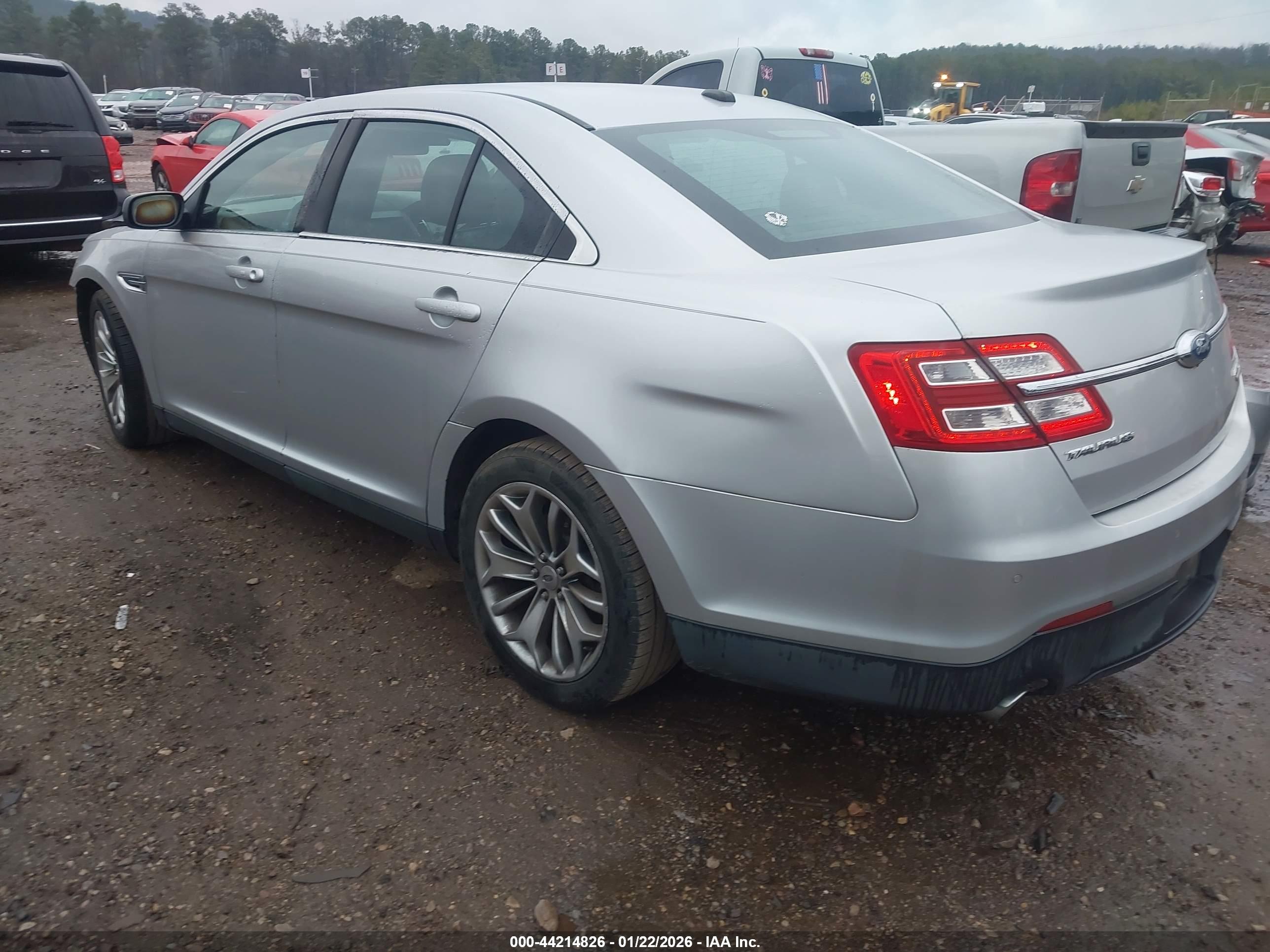 FORD TAURUS image 3