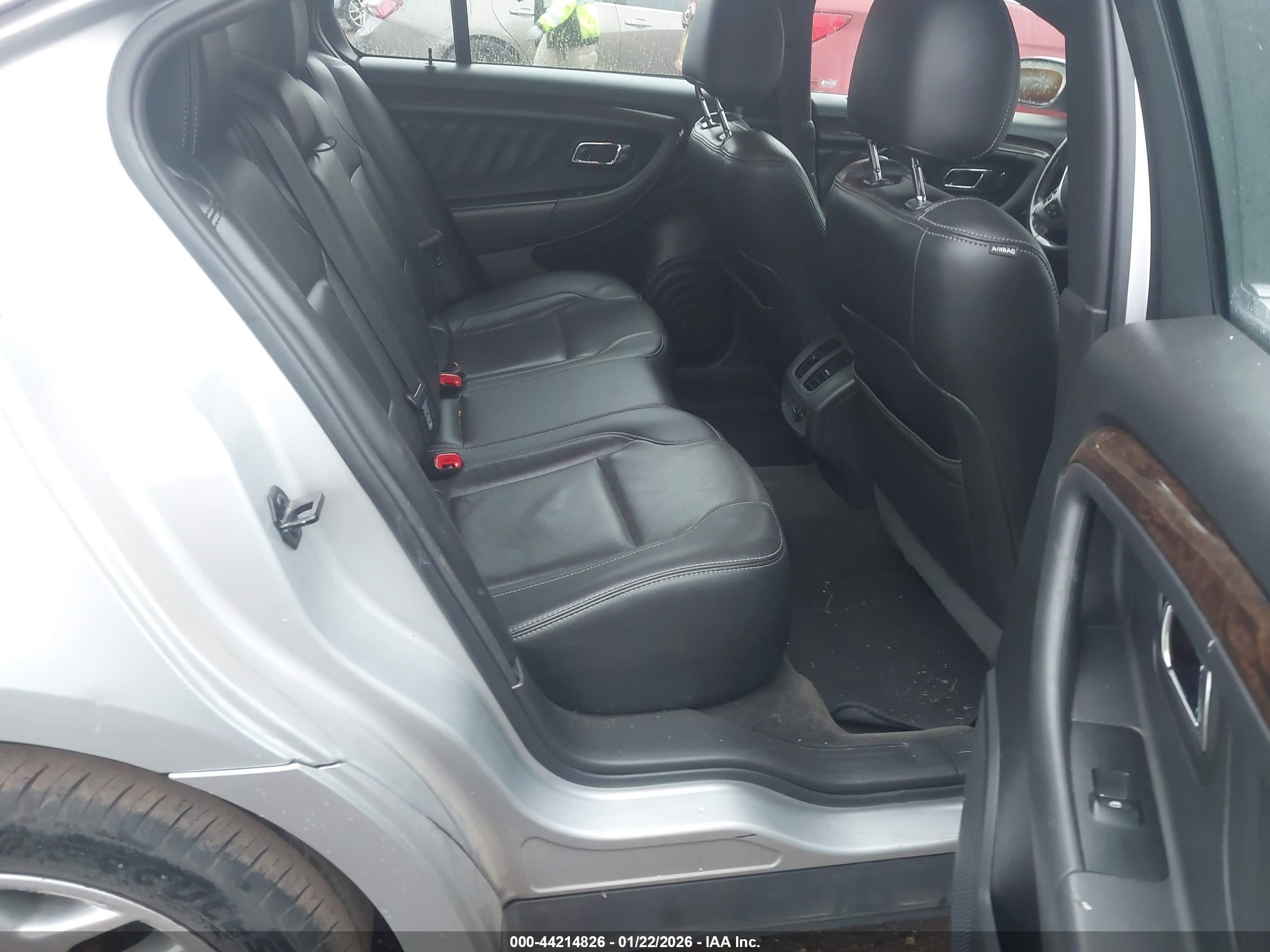 FORD TAURUS image 8