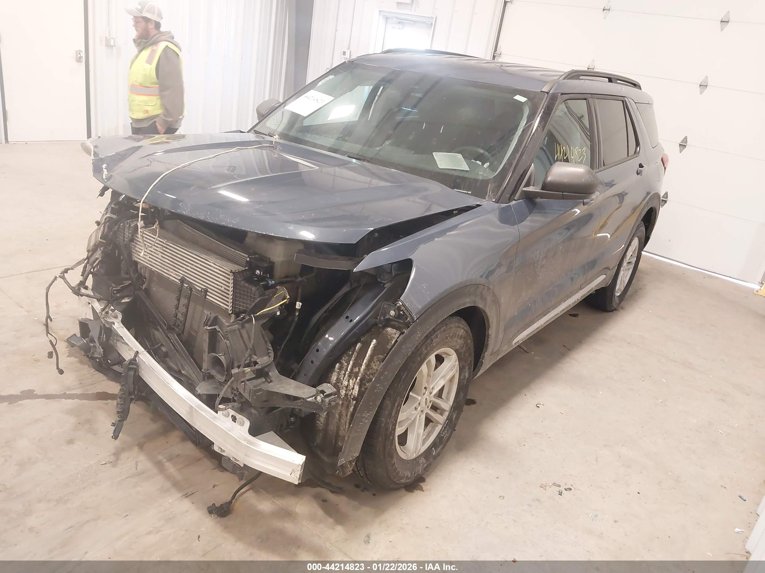 FORD EXPLORER image 2