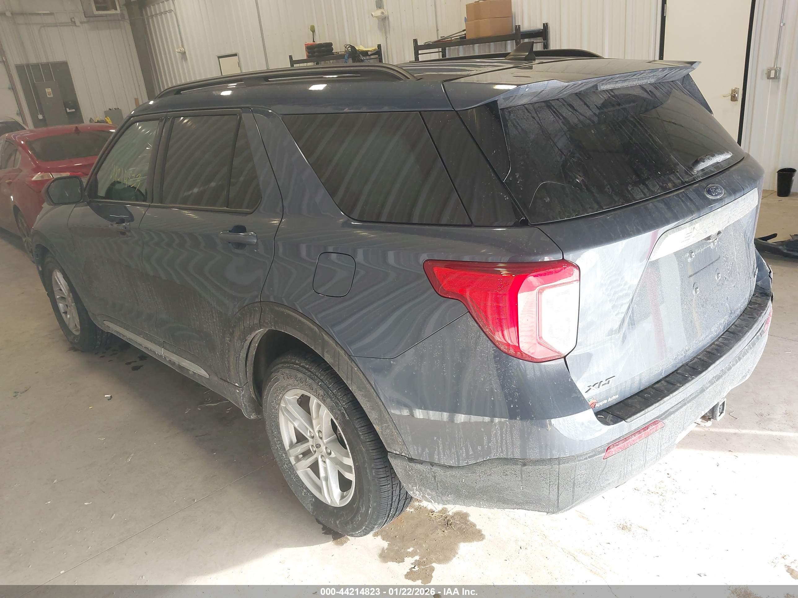 FORD EXPLORER image 3