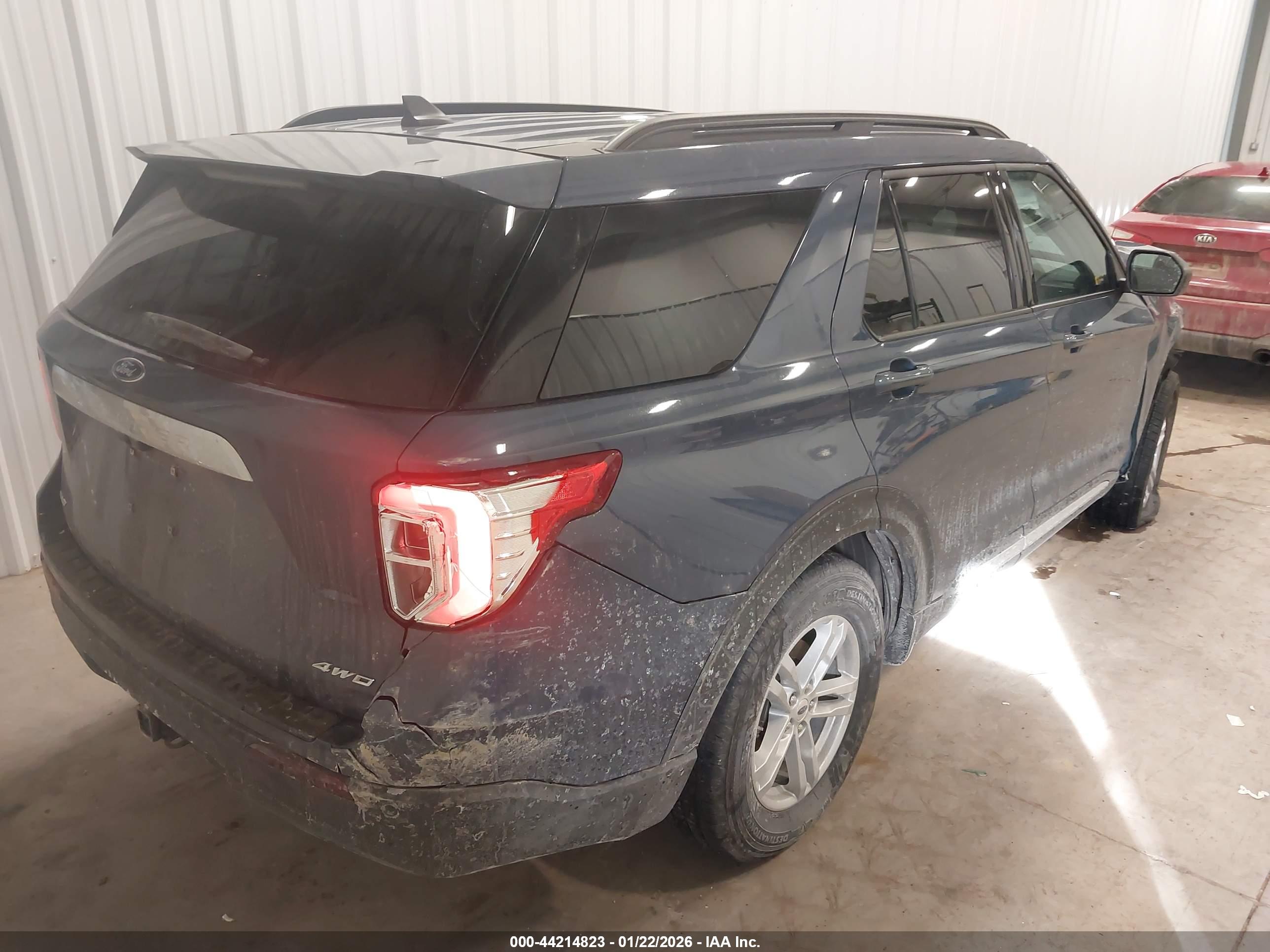 FORD EXPLORER image 4