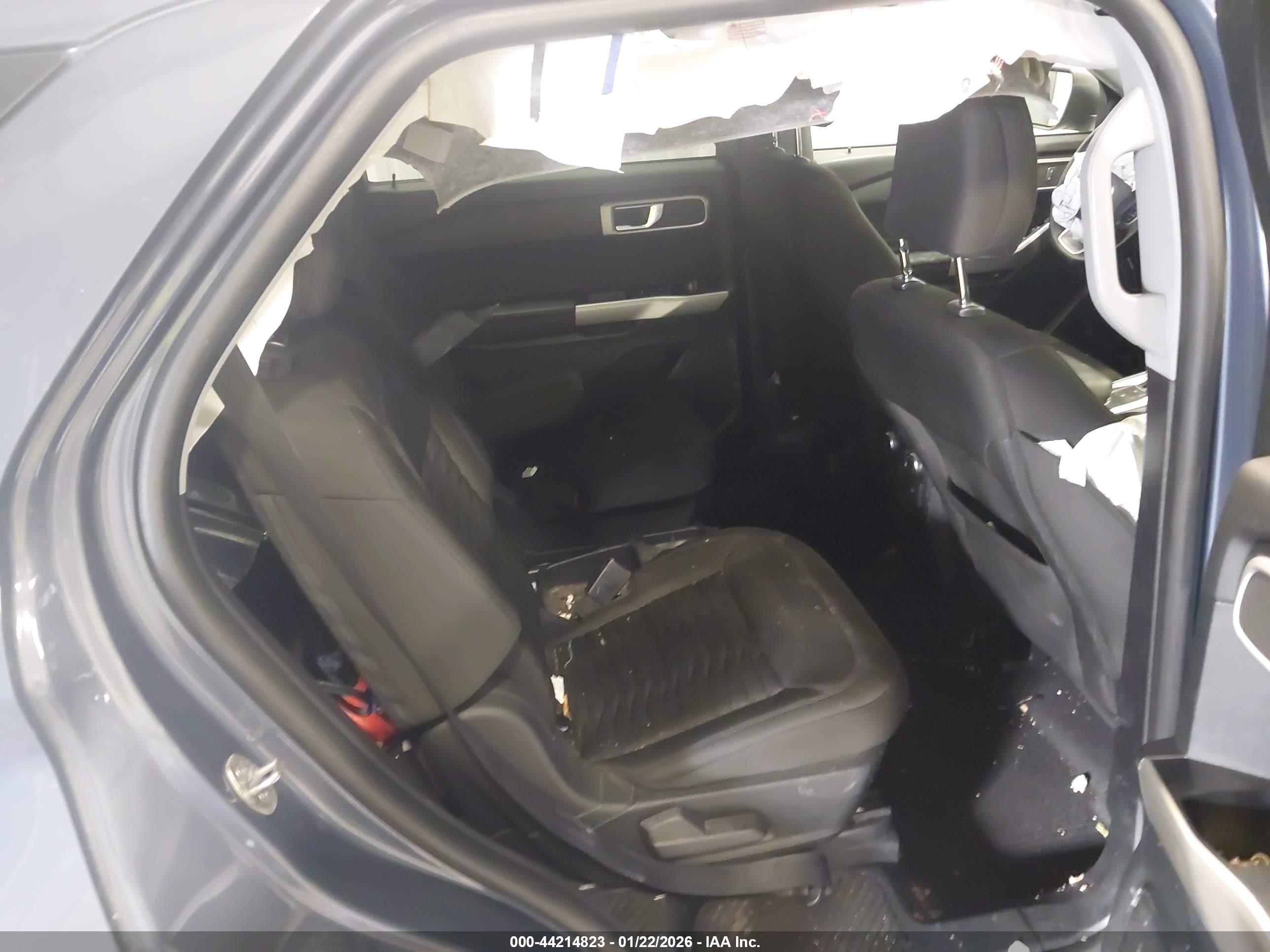FORD EXPLORER image 8