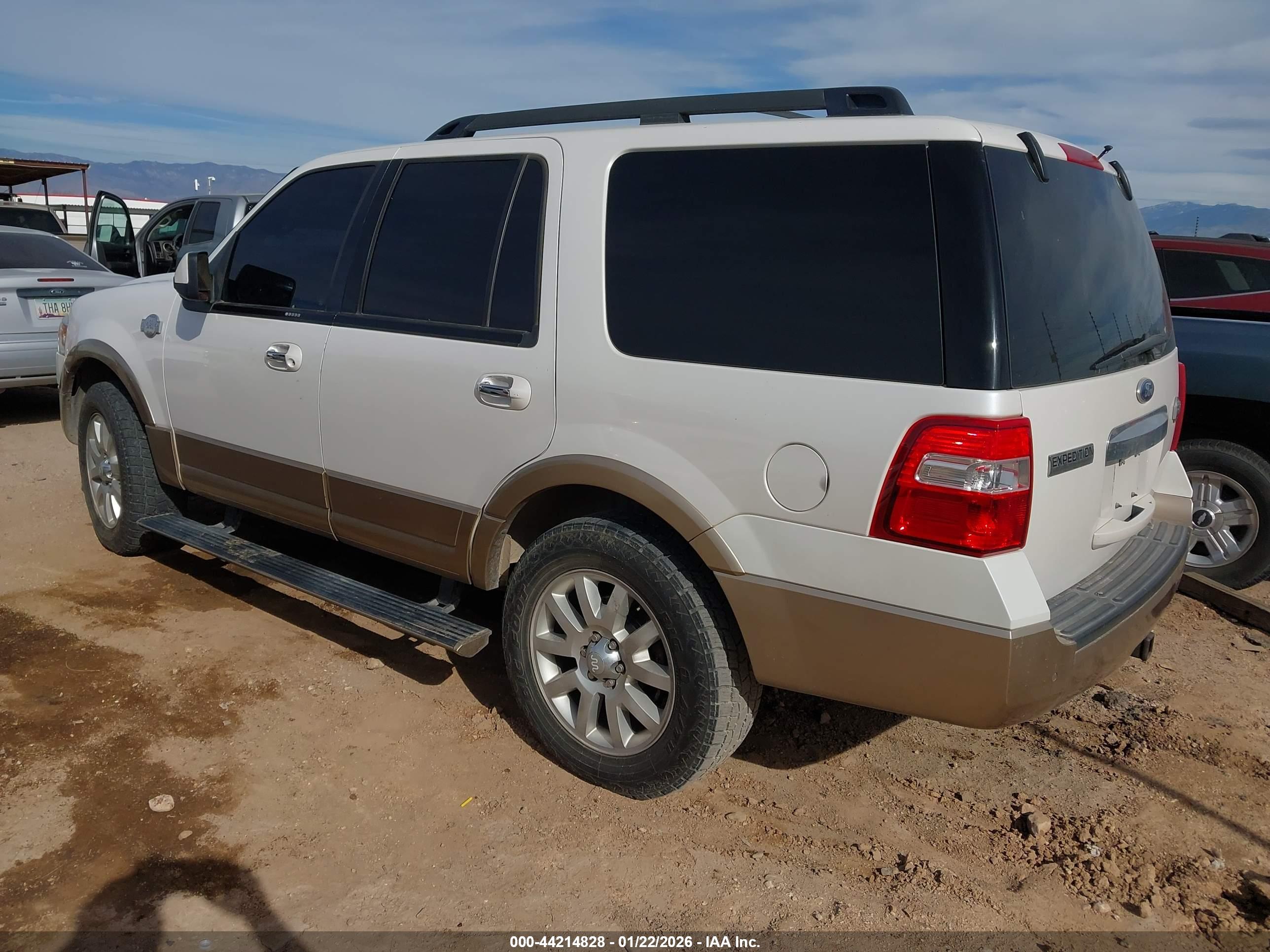 FORD EXPEDITION image 3
