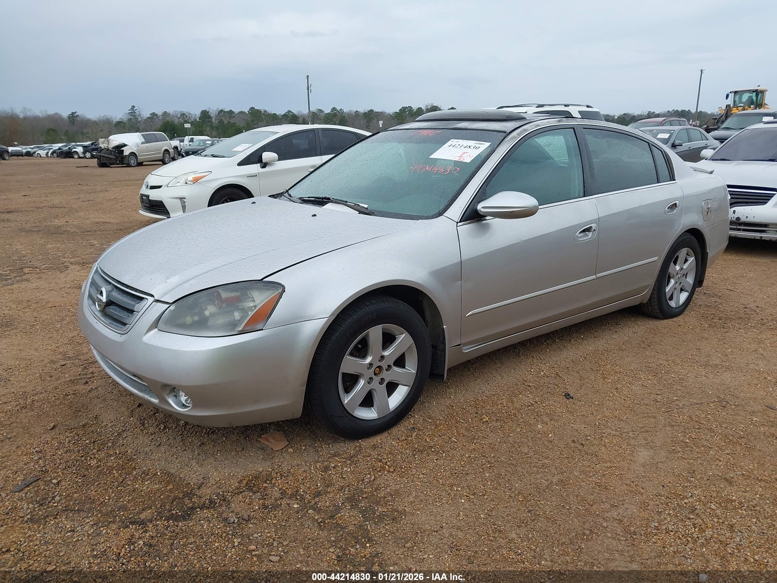 NISSAN ALTIMA image 2