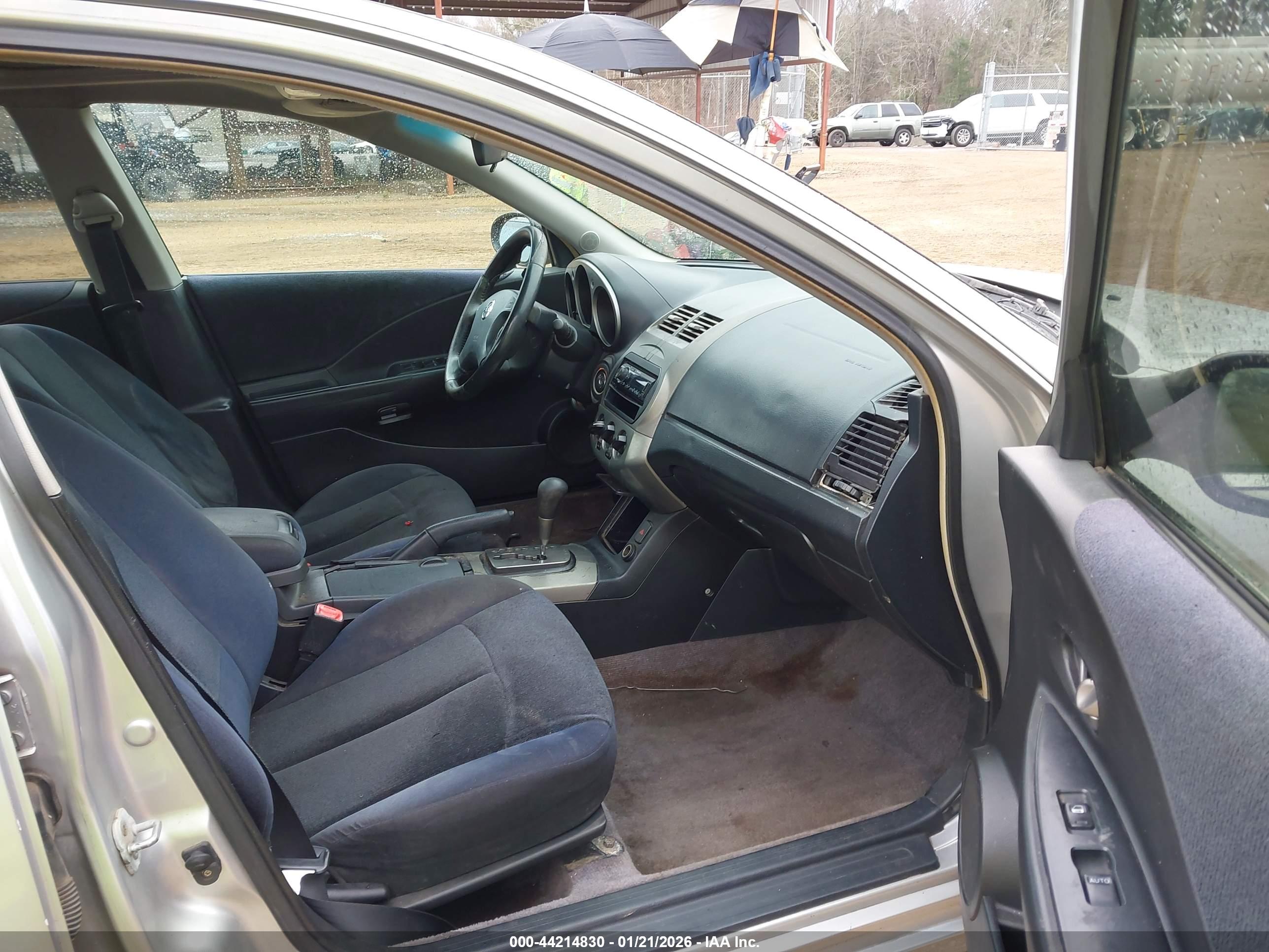 NISSAN ALTIMA image 5