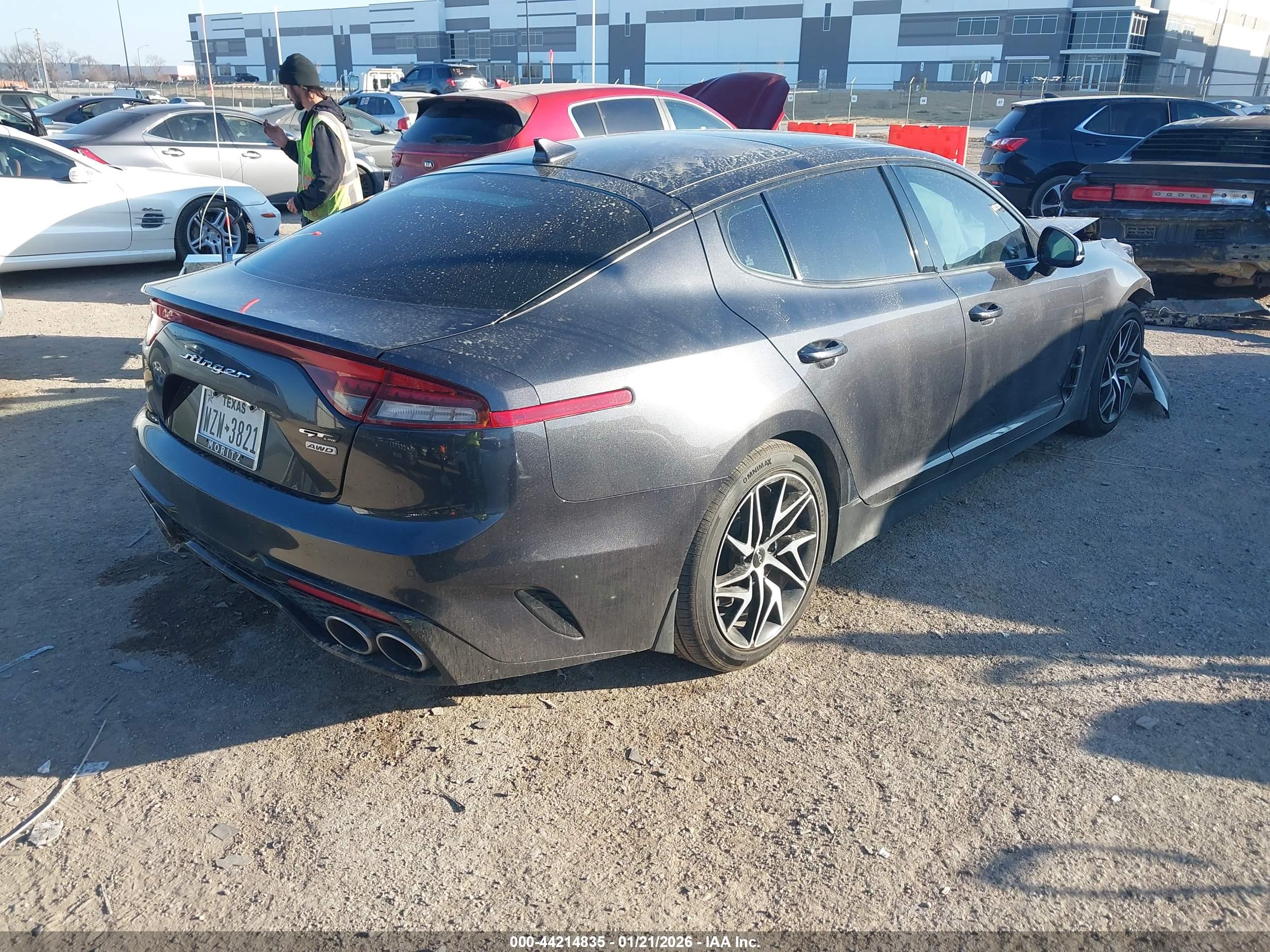 KIA STINGER image 4