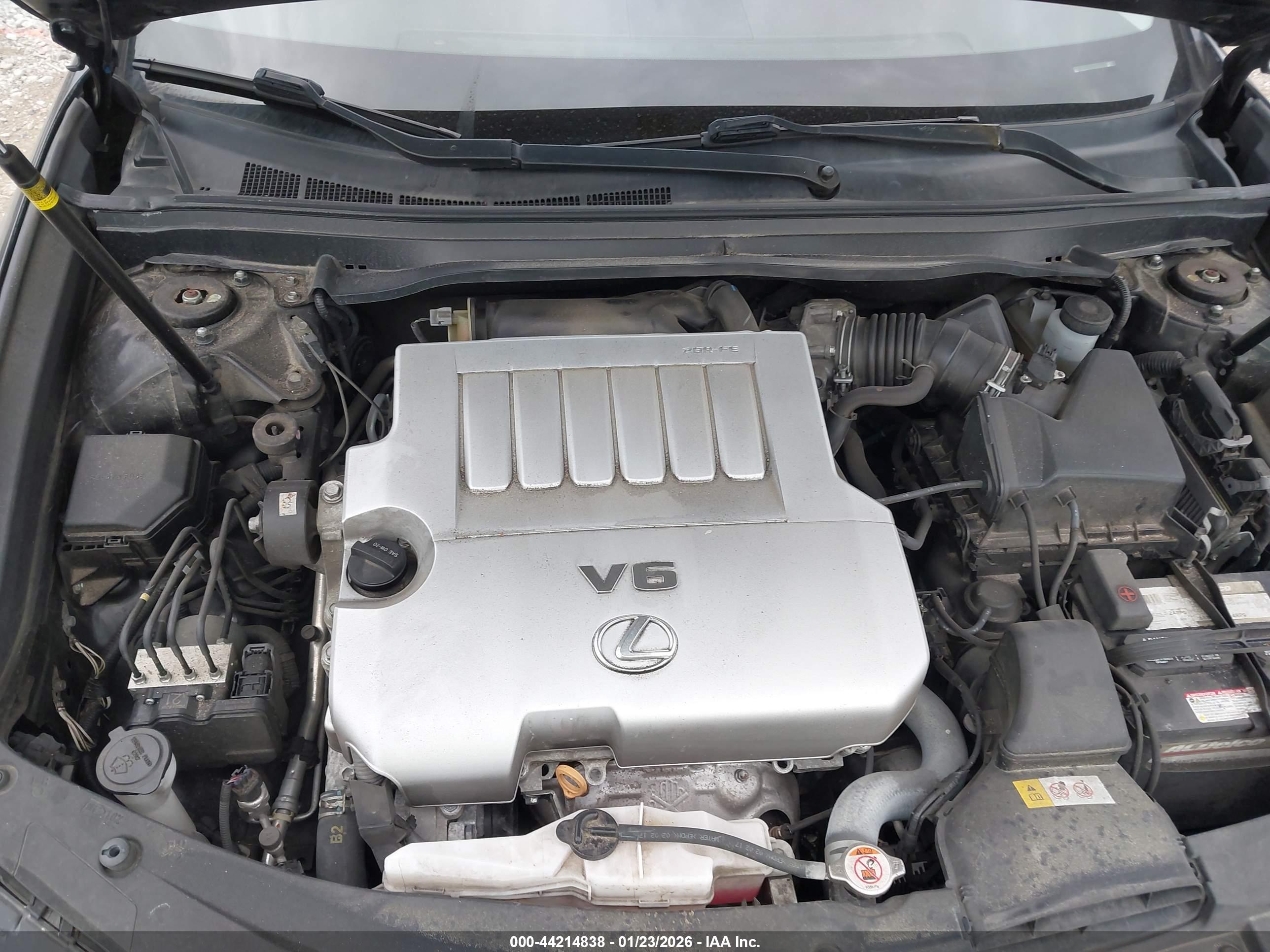 LEXUS ES image 10