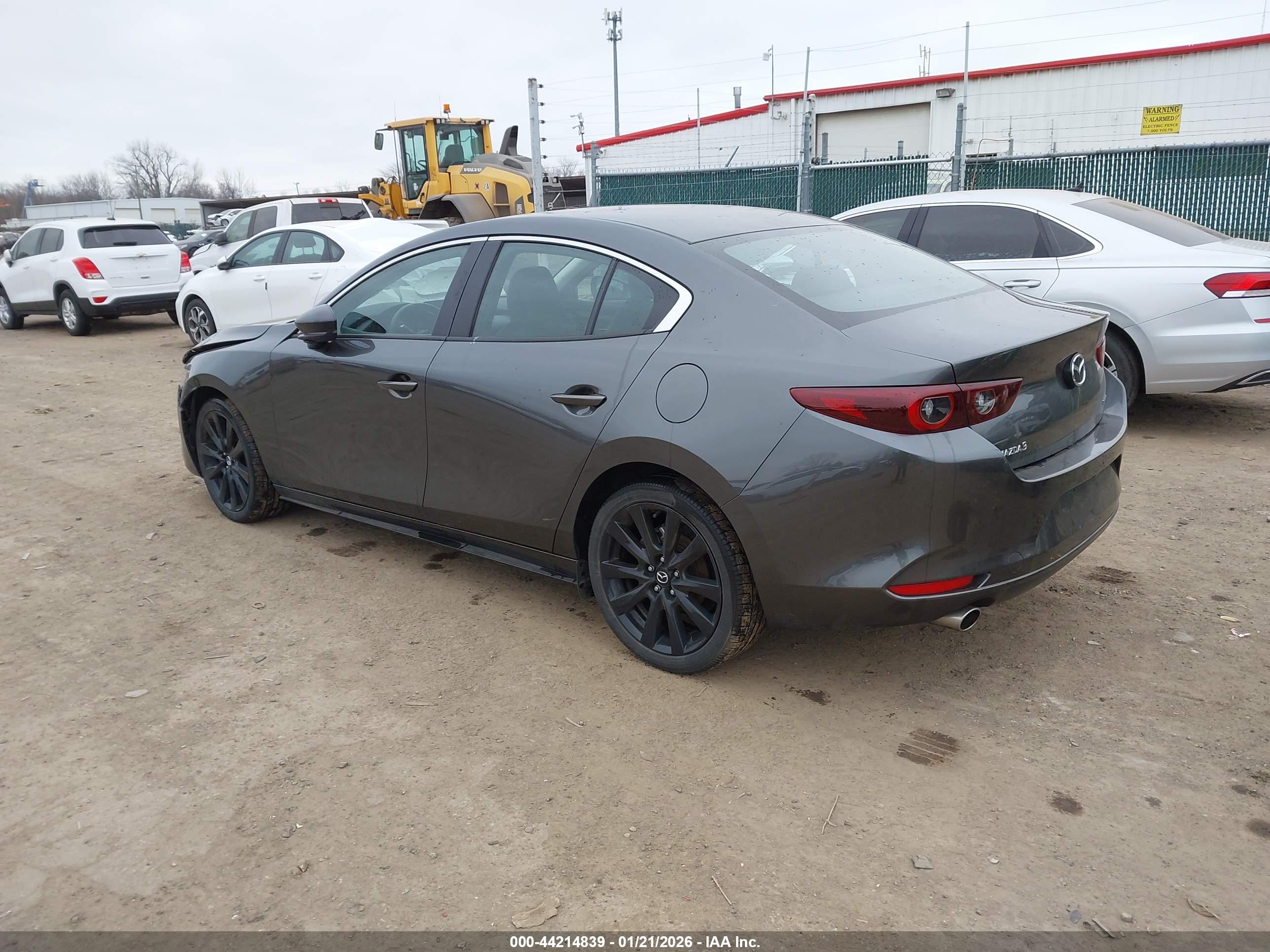 MAZDA MAZDA3 image 3