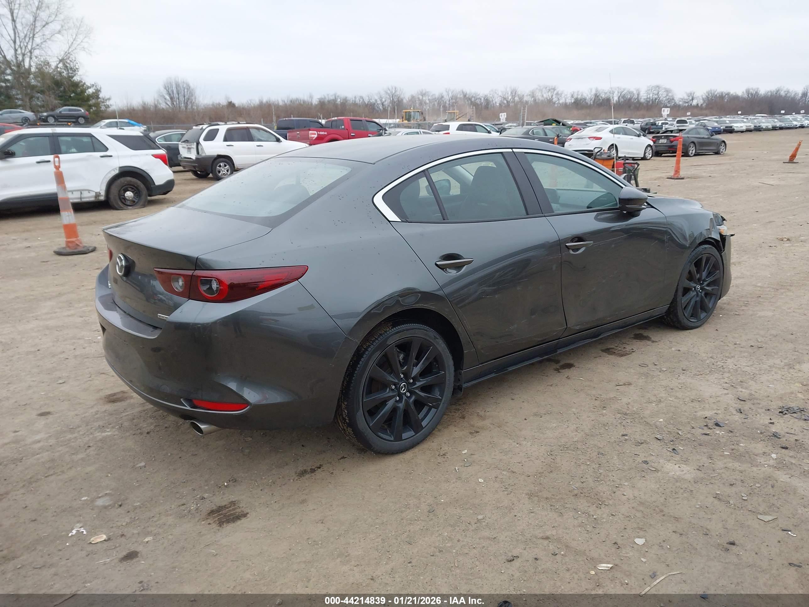 MAZDA MAZDA3 image 4