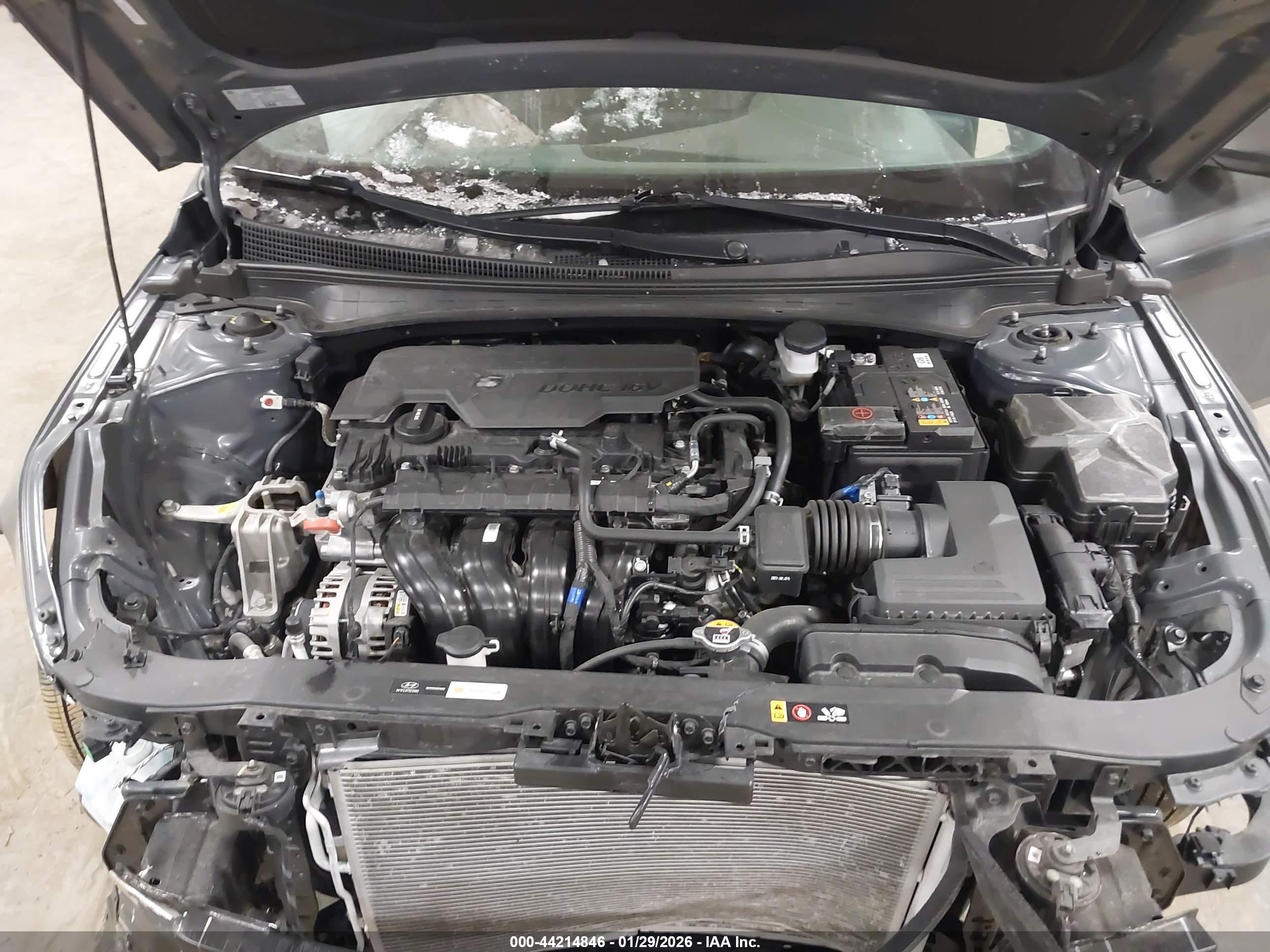 HYUNDAI ELANTRA image 10