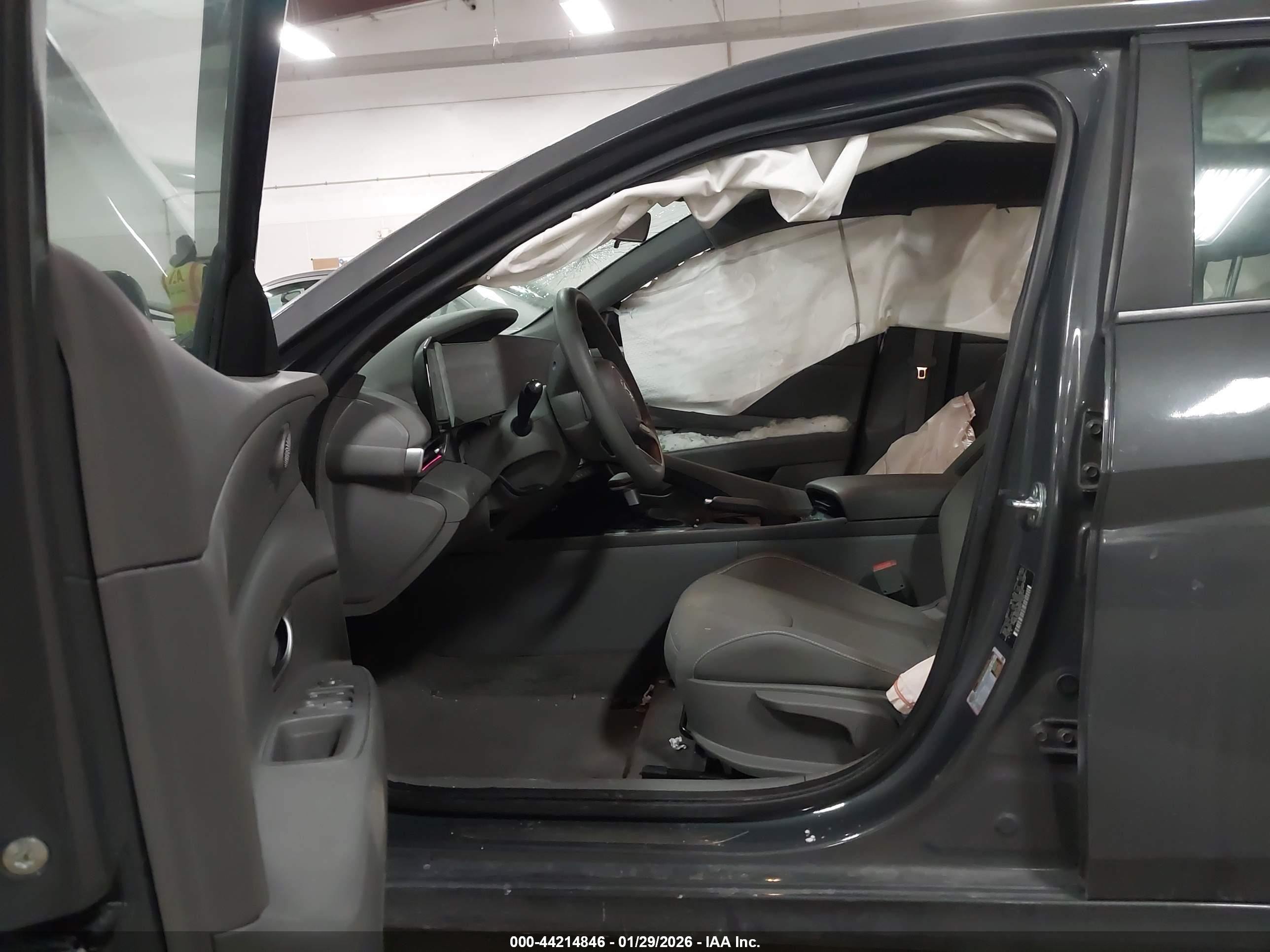 HYUNDAI ELANTRA image 5