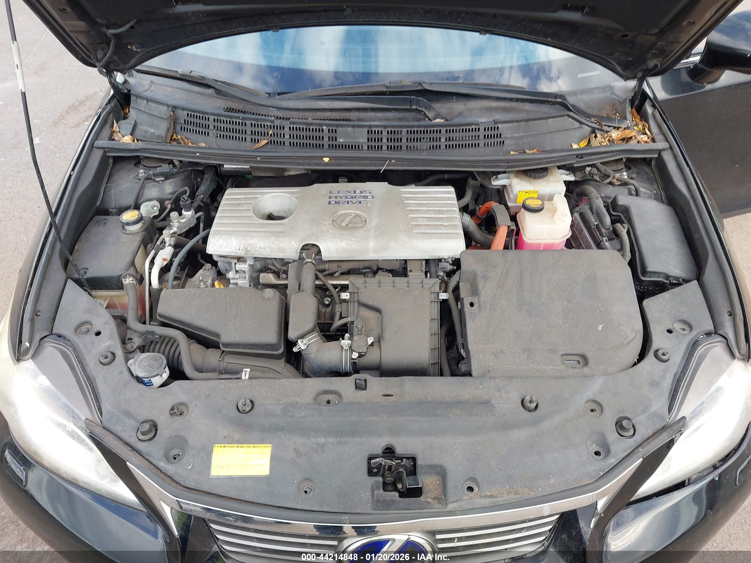 LEXUS CT image 10
