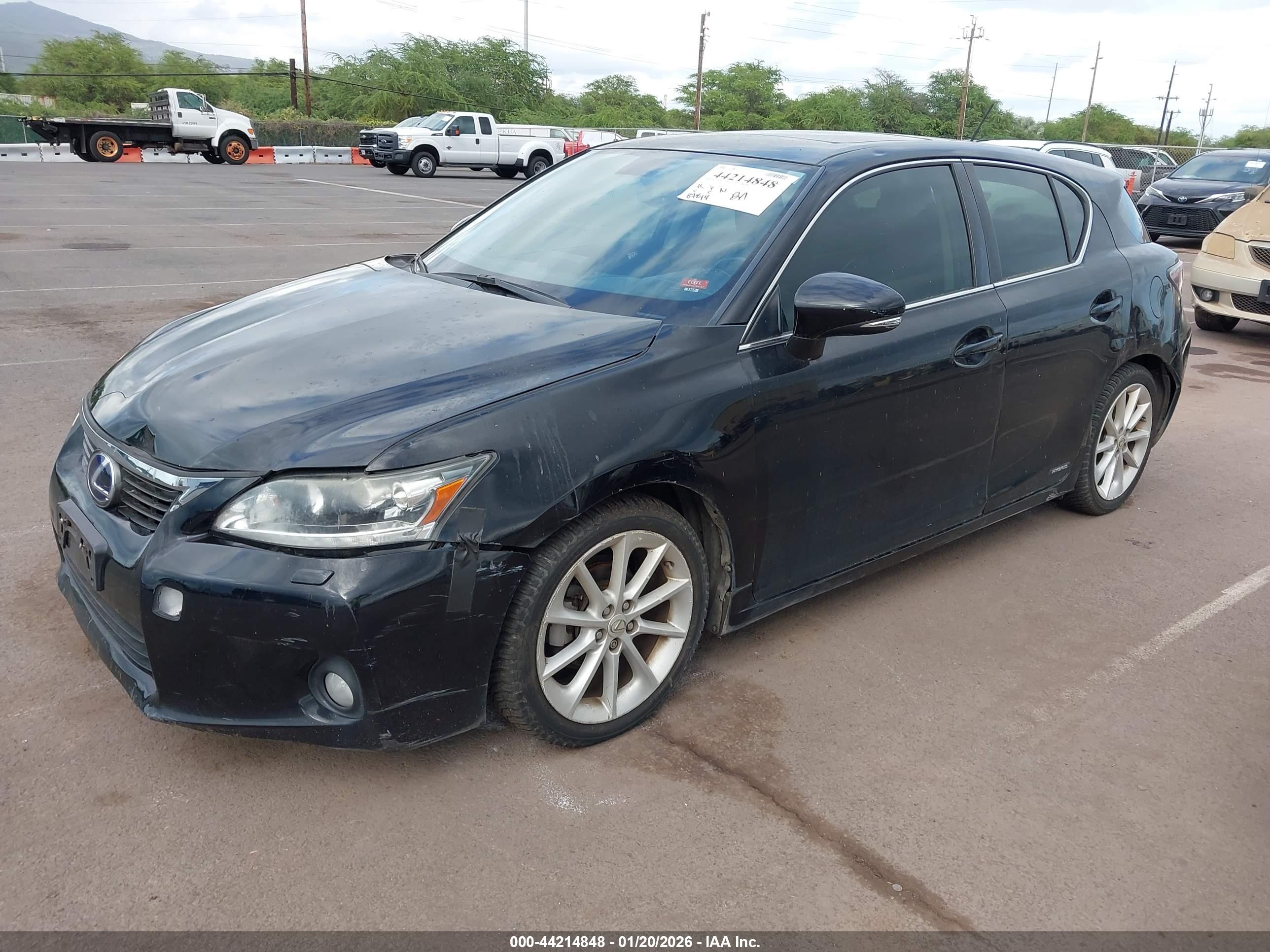 LEXUS CT image 2