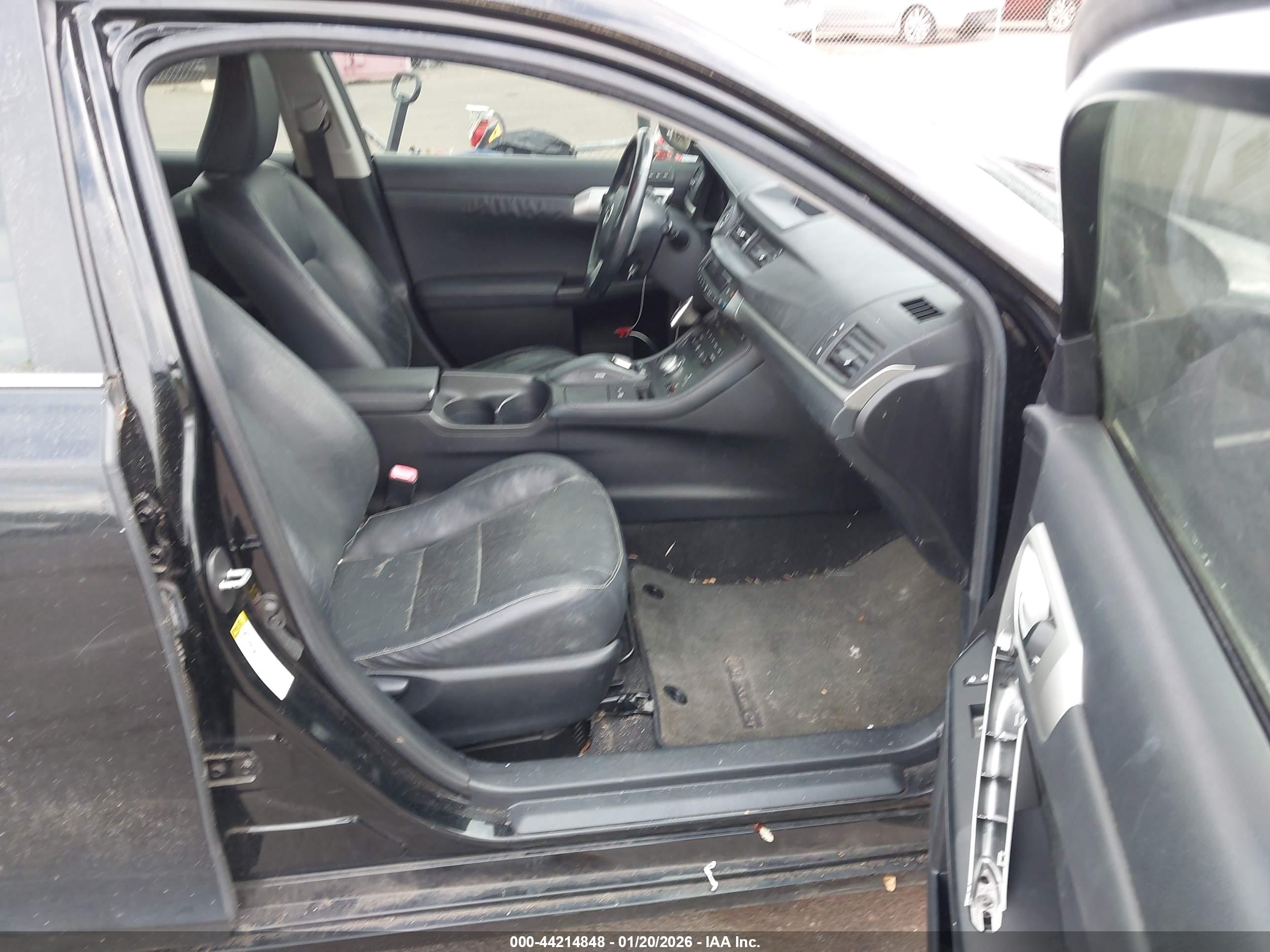 LEXUS CT image 5