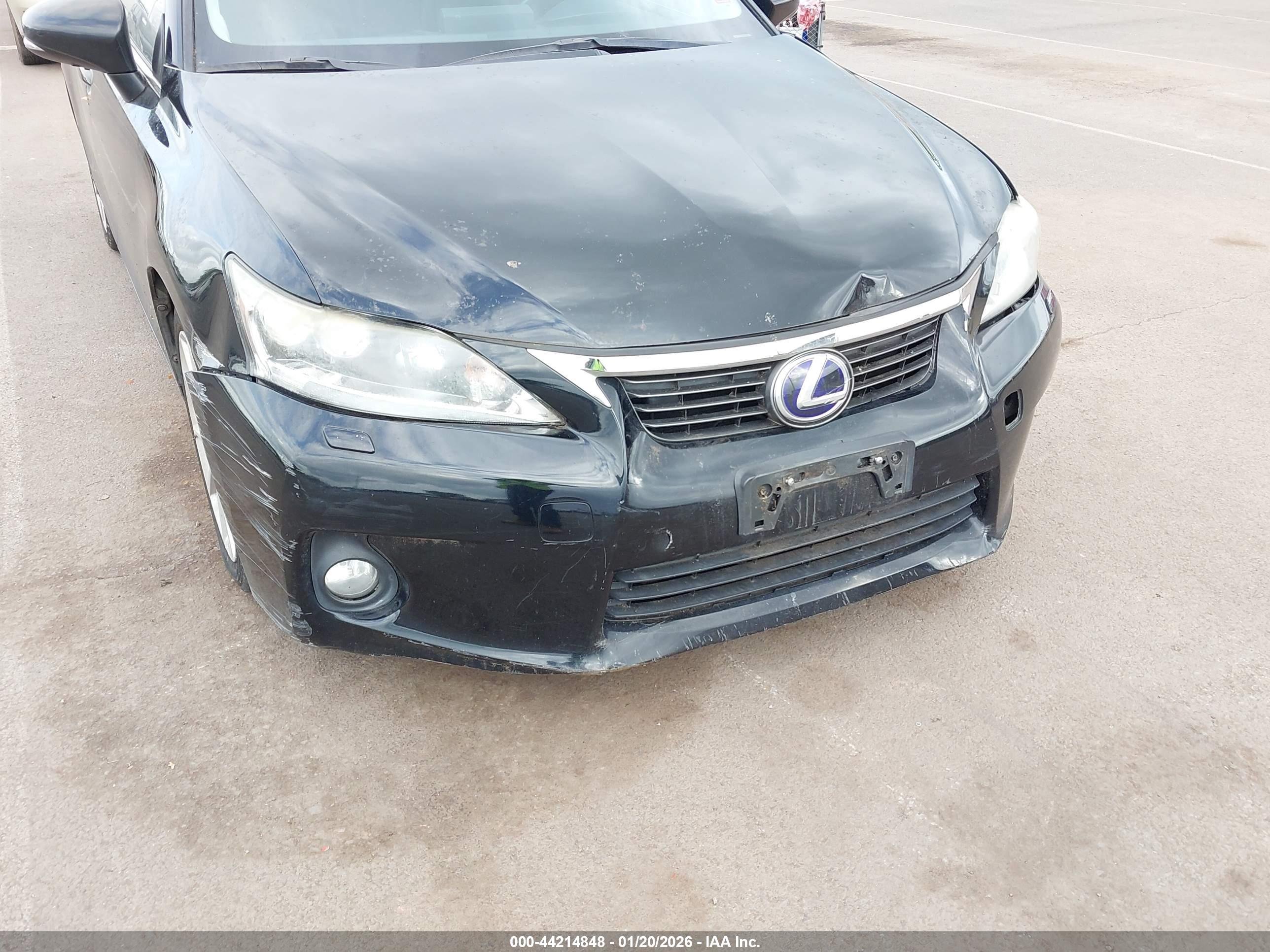 LEXUS CT image 6