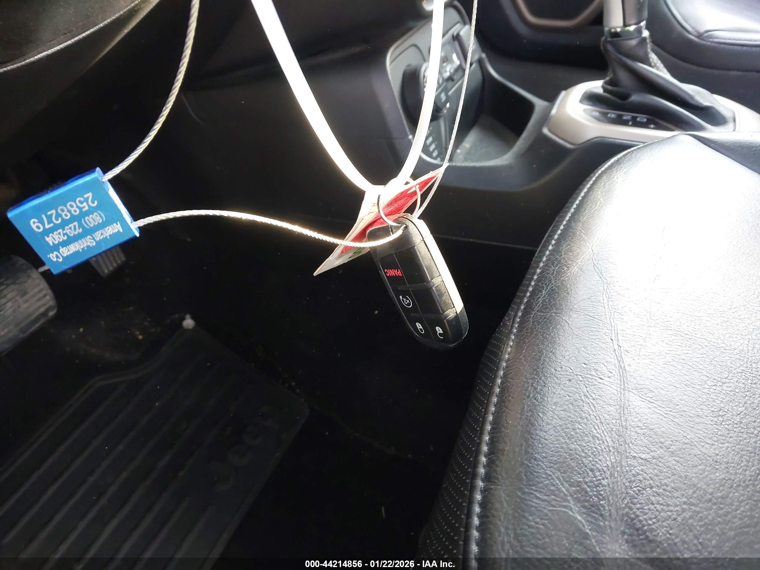 JEEP RENEGADE image 11