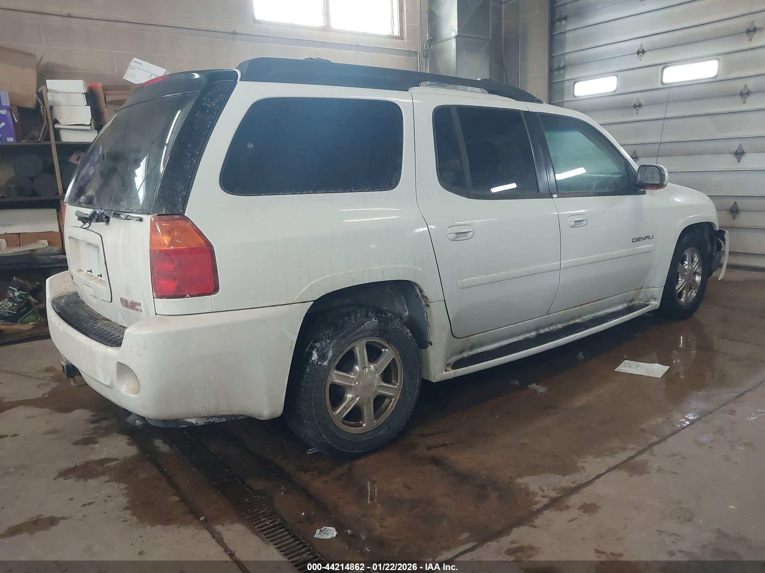 GMC ENVOY image 4