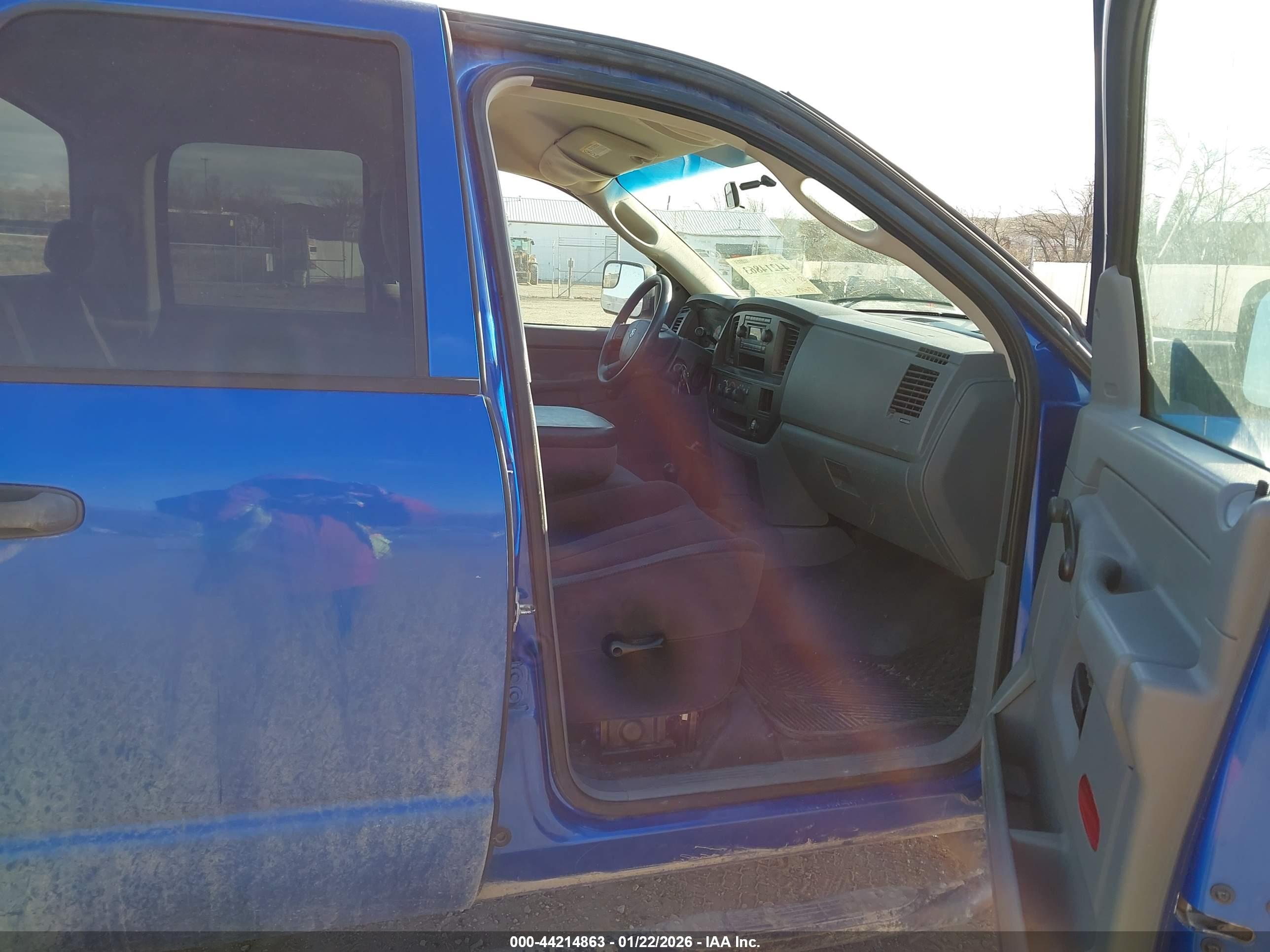 DODGE RAM image 5