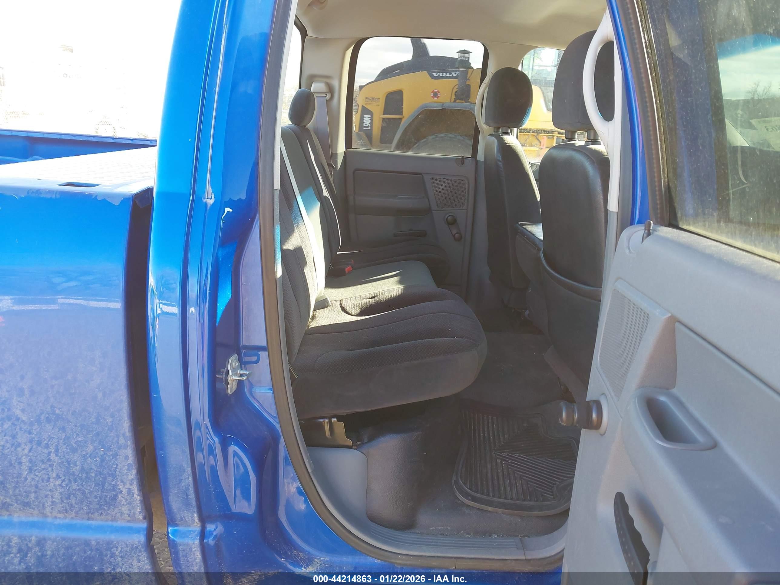 DODGE RAM image 8