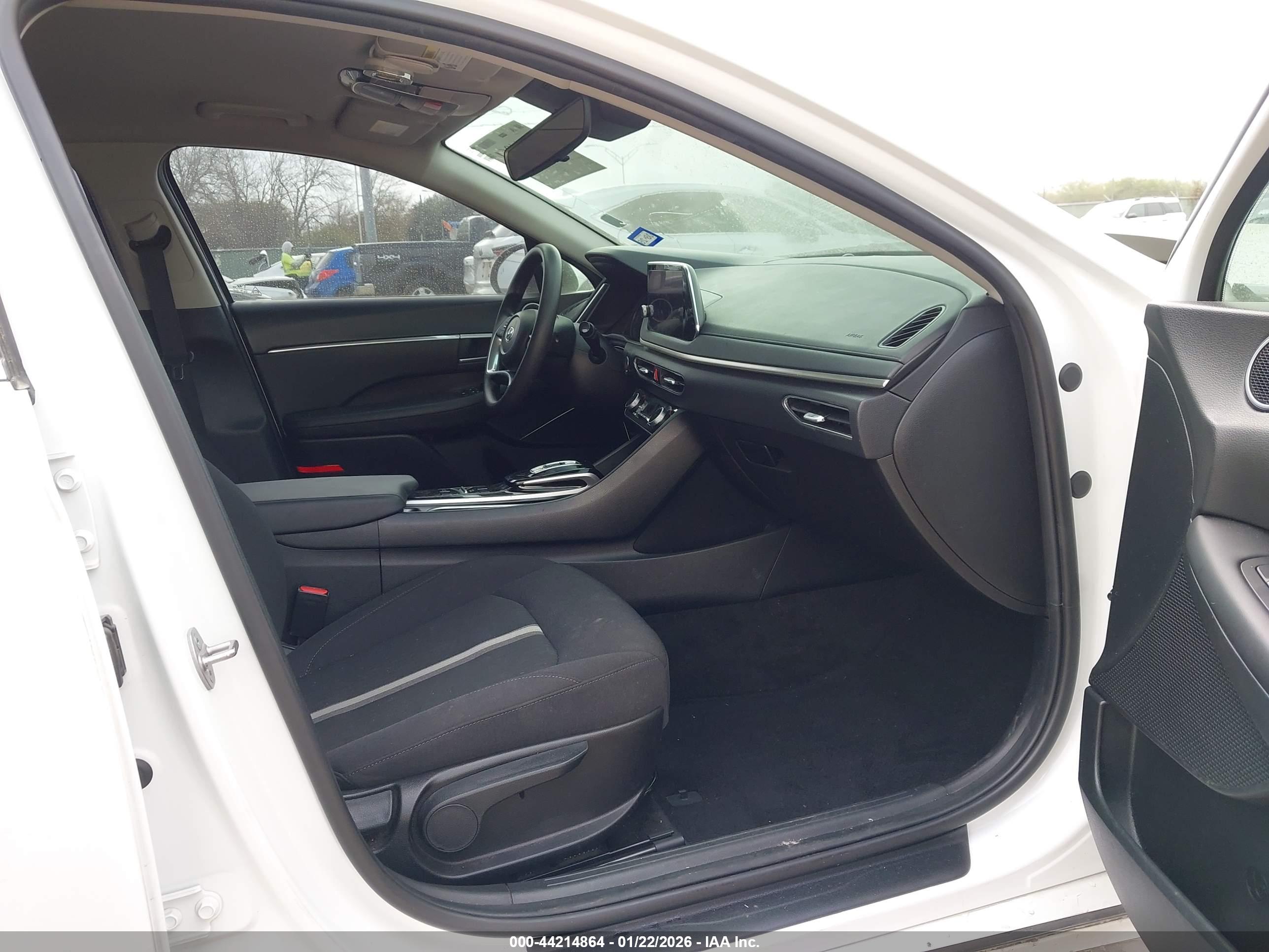 HYUNDAI SONATA image 5