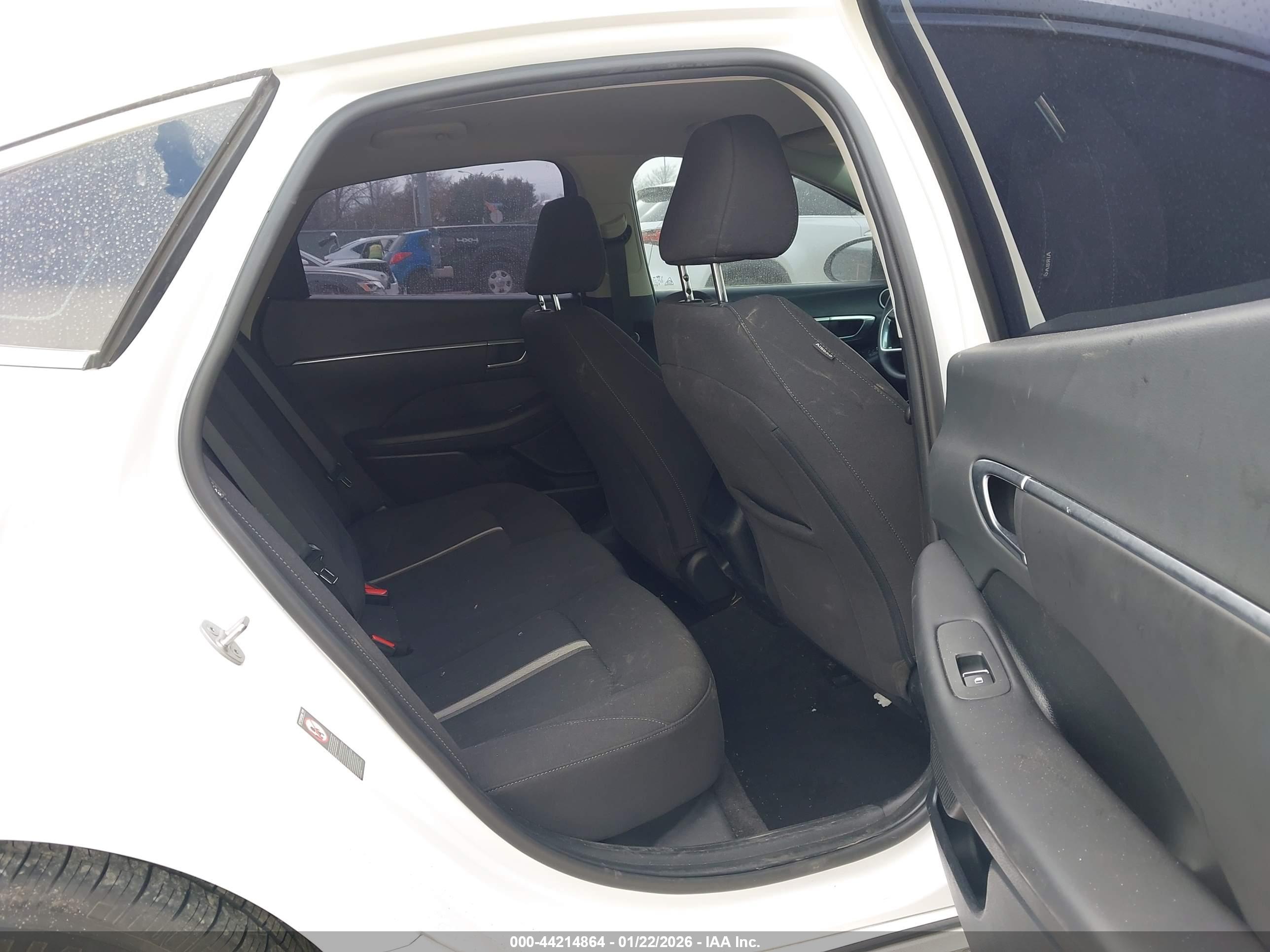 HYUNDAI SONATA image 8