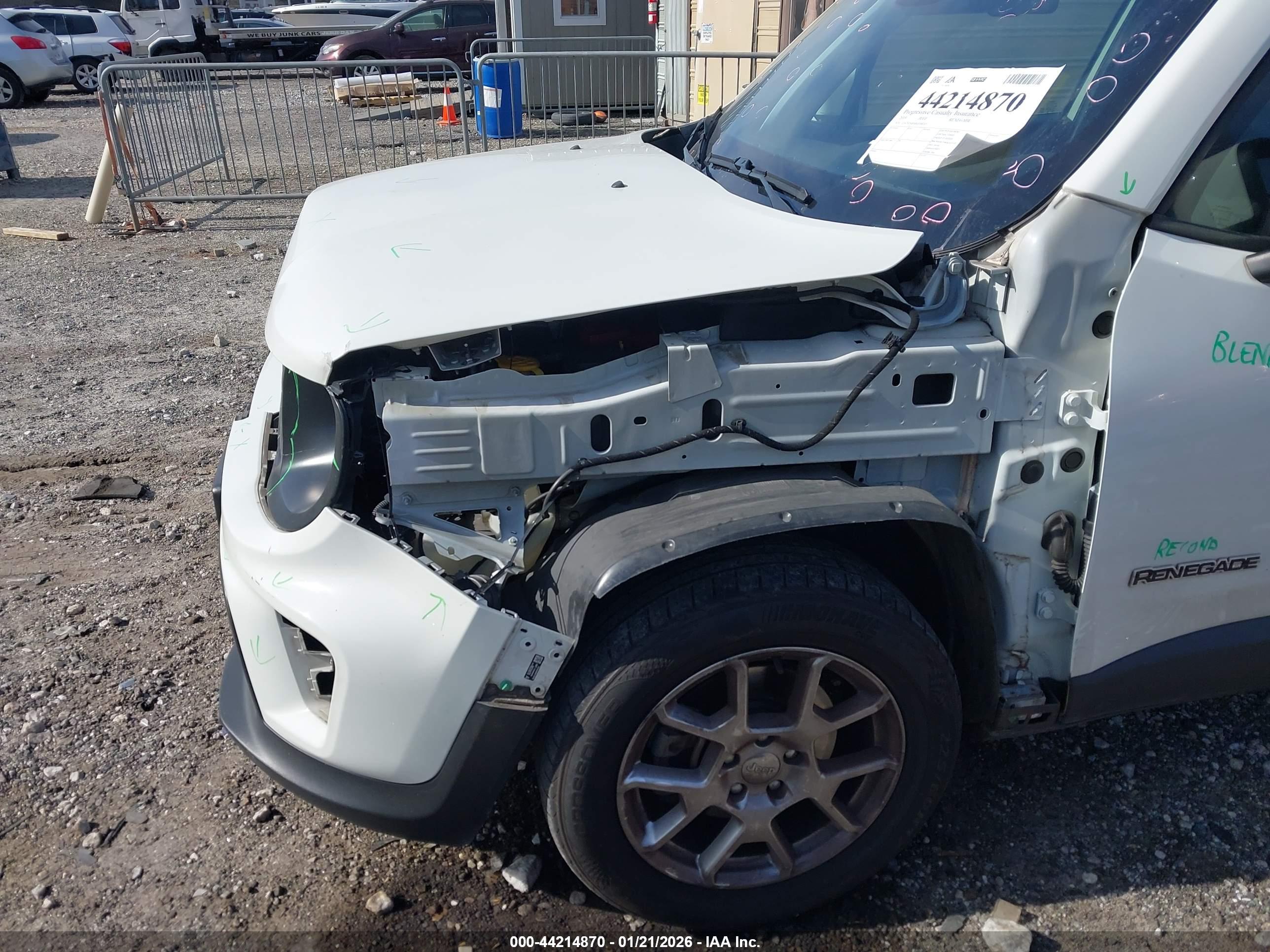 JEEP RENEGADE image 6