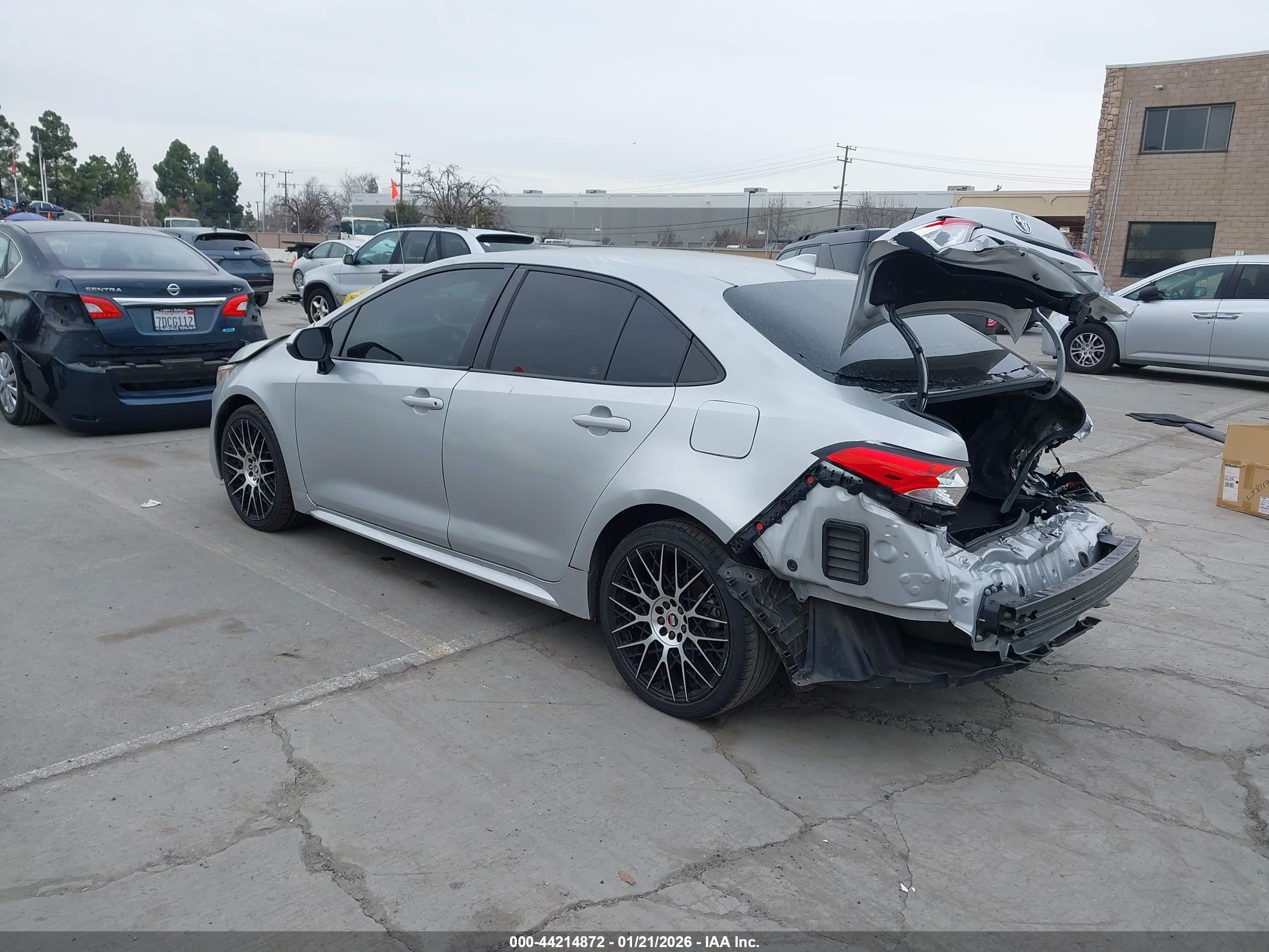 TOYOTA COROLLA image 3
