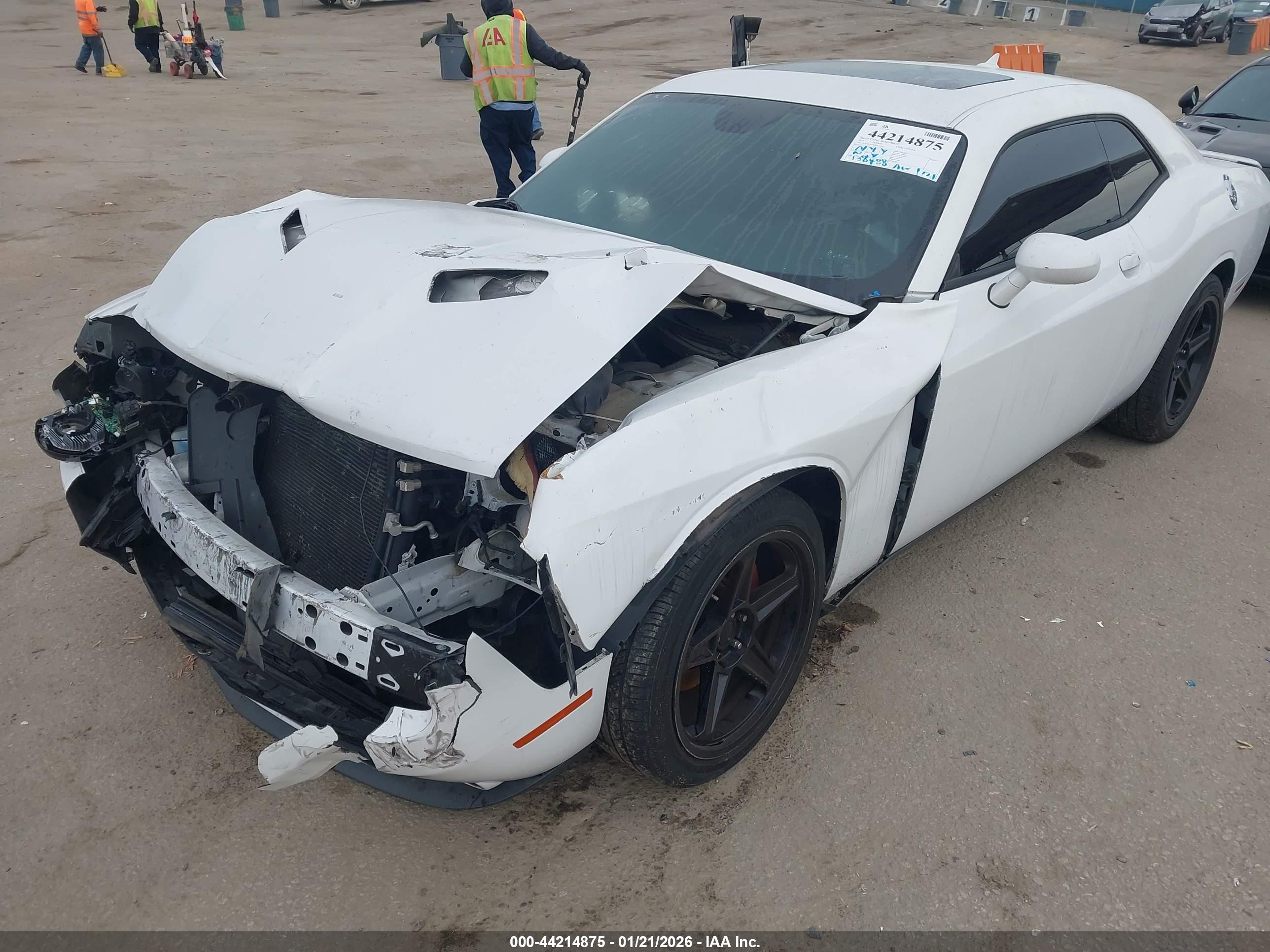 DODGE CHALLENGER image 2