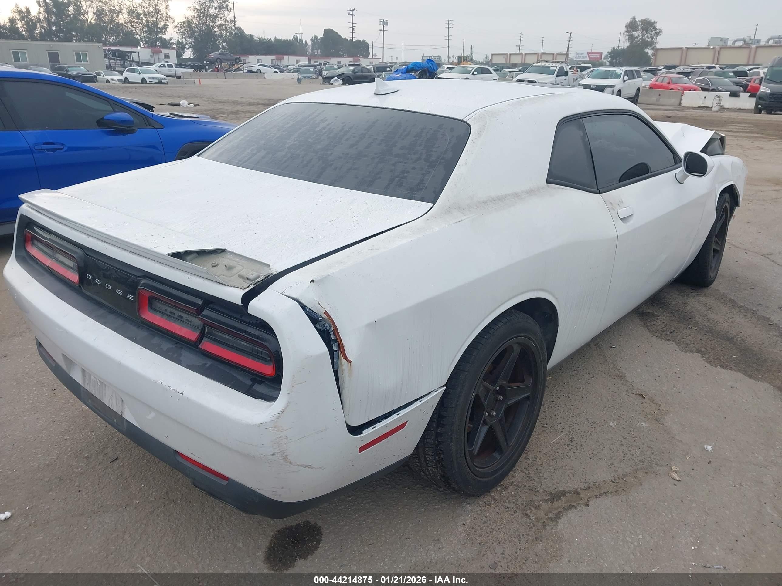 DODGE CHALLENGER image 4