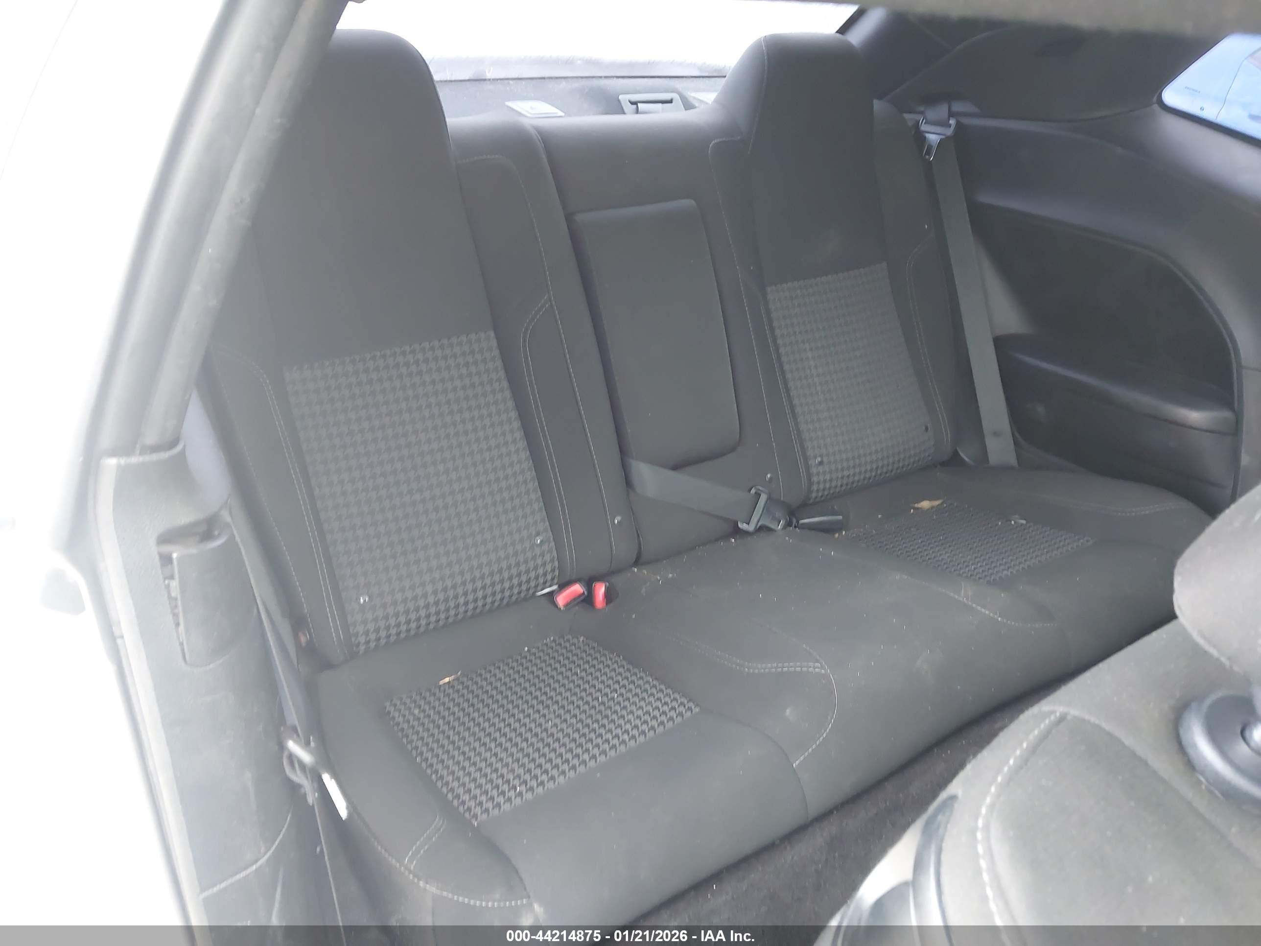 DODGE CHALLENGER image 8