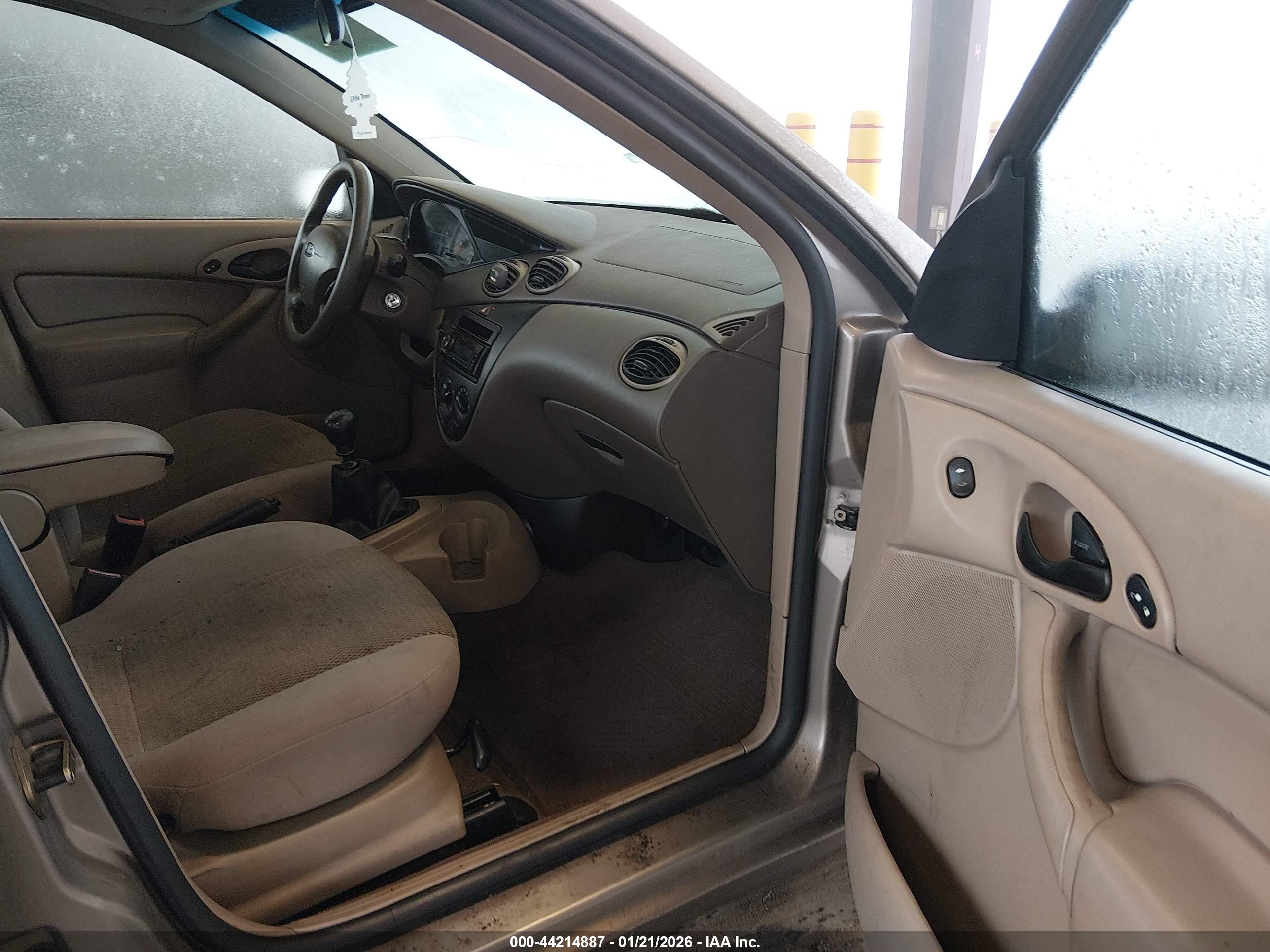 FORD FOCUS image 5