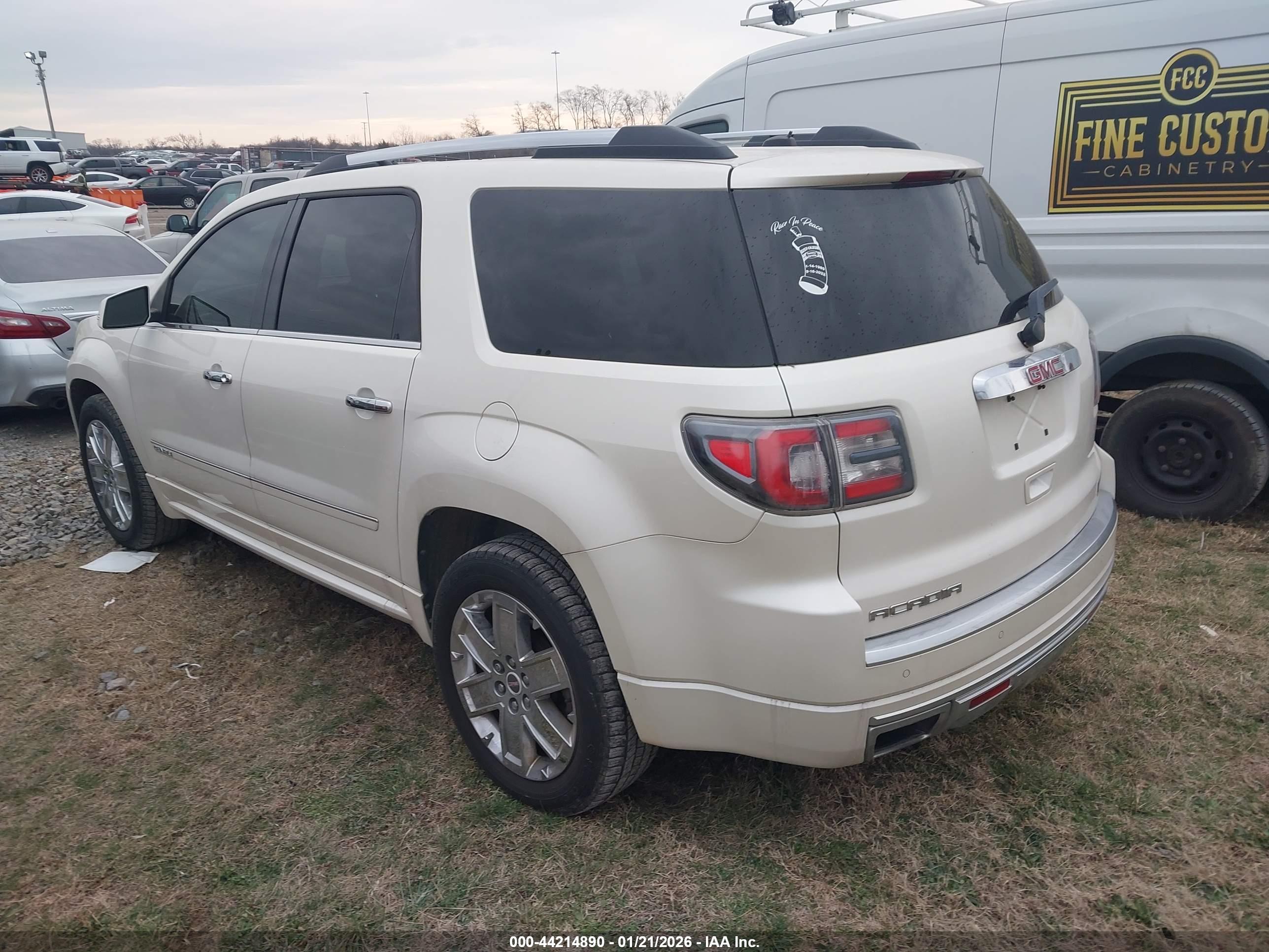 GMC ACADIA image 3