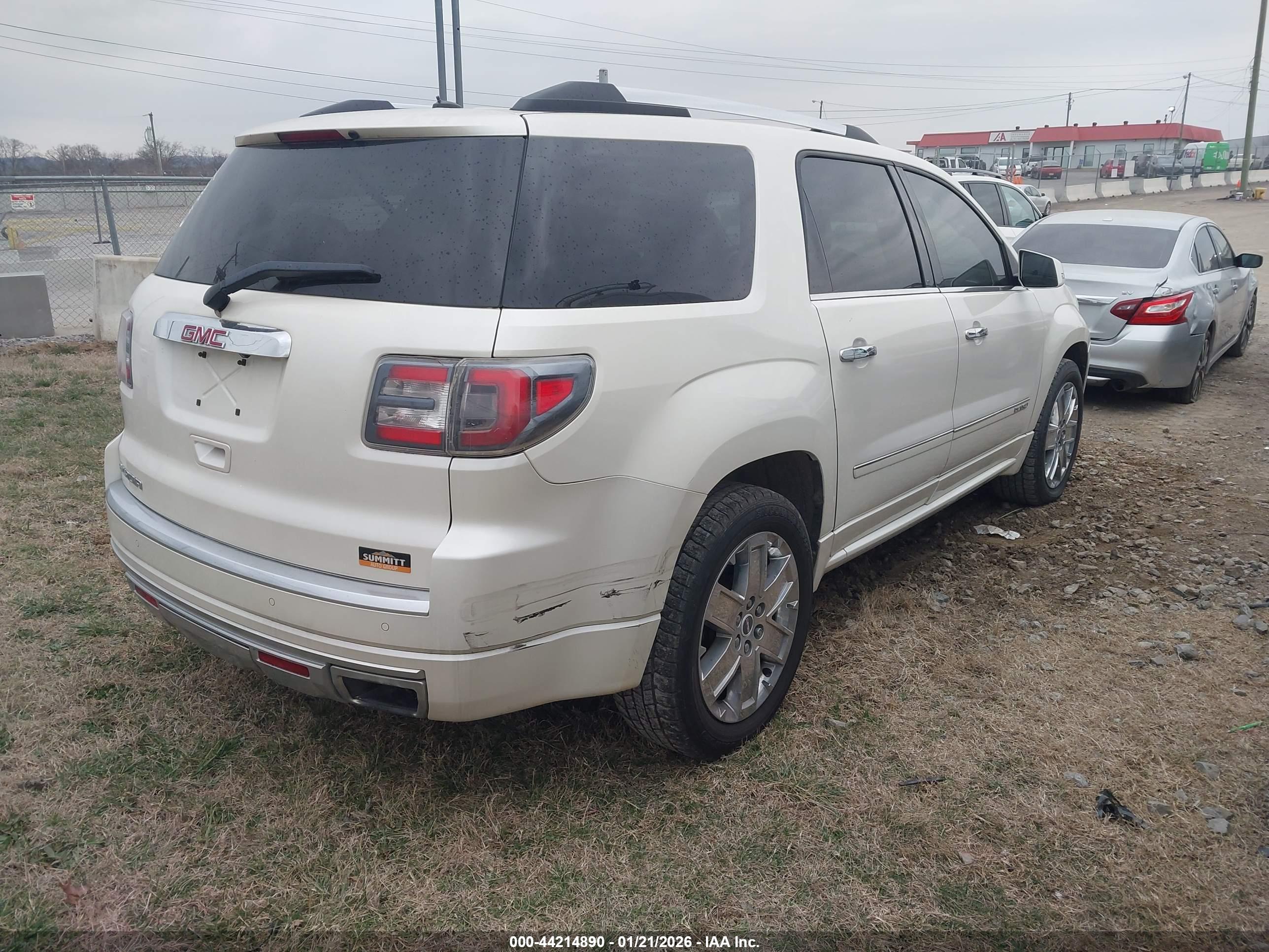 GMC ACADIA image 4