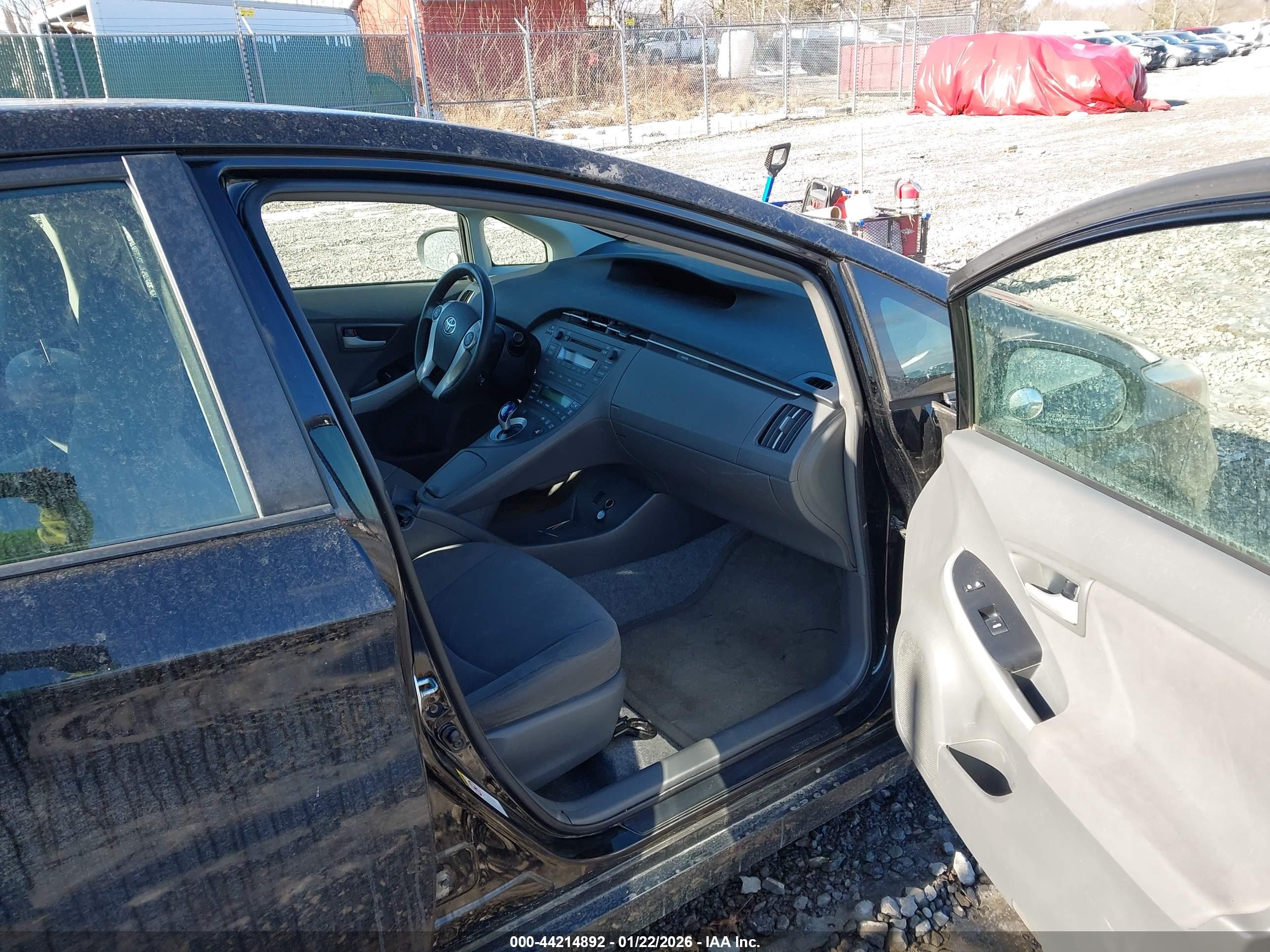 TOYOTA PRIUS image 5