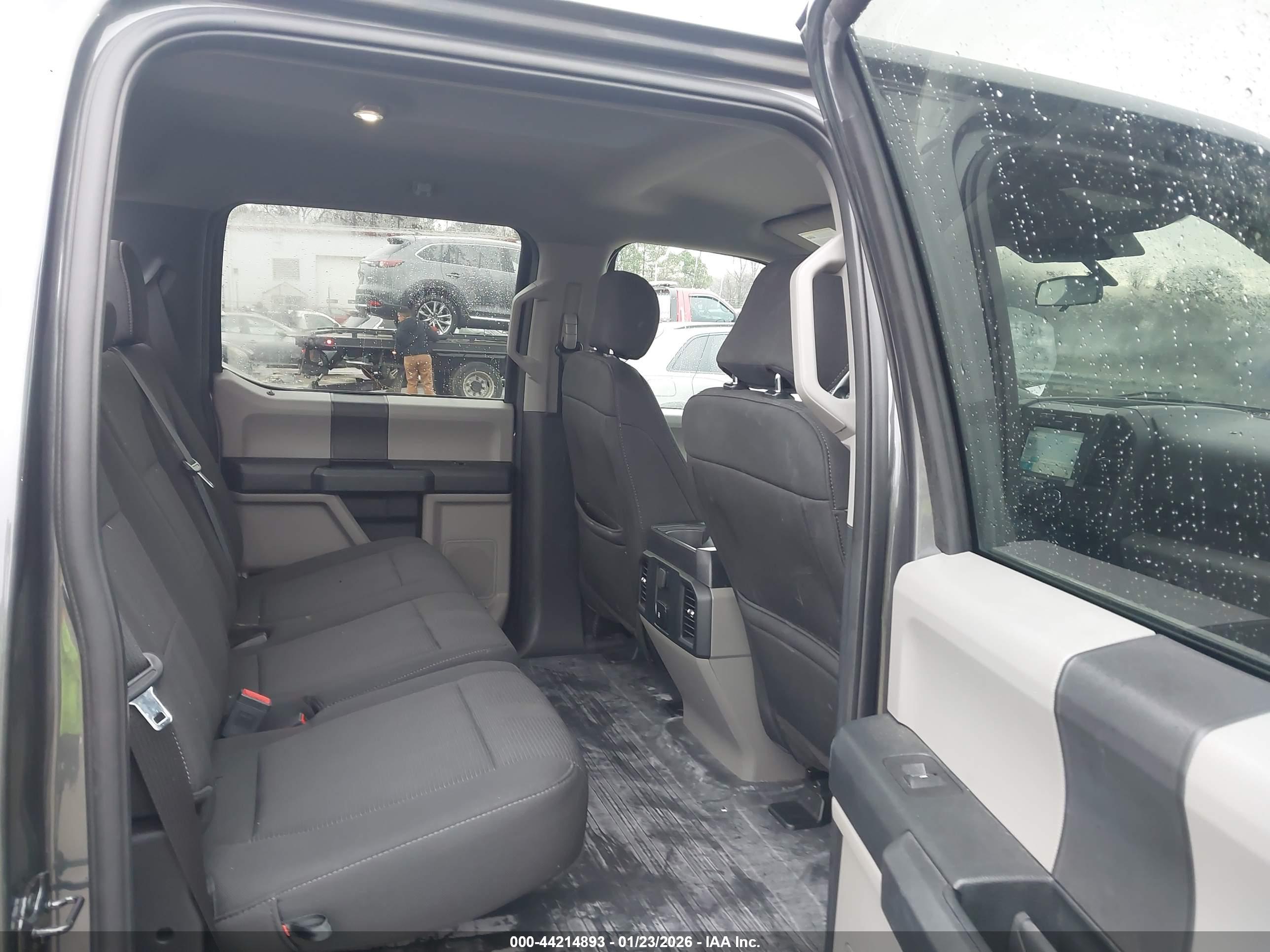 FORD F-150 image 8