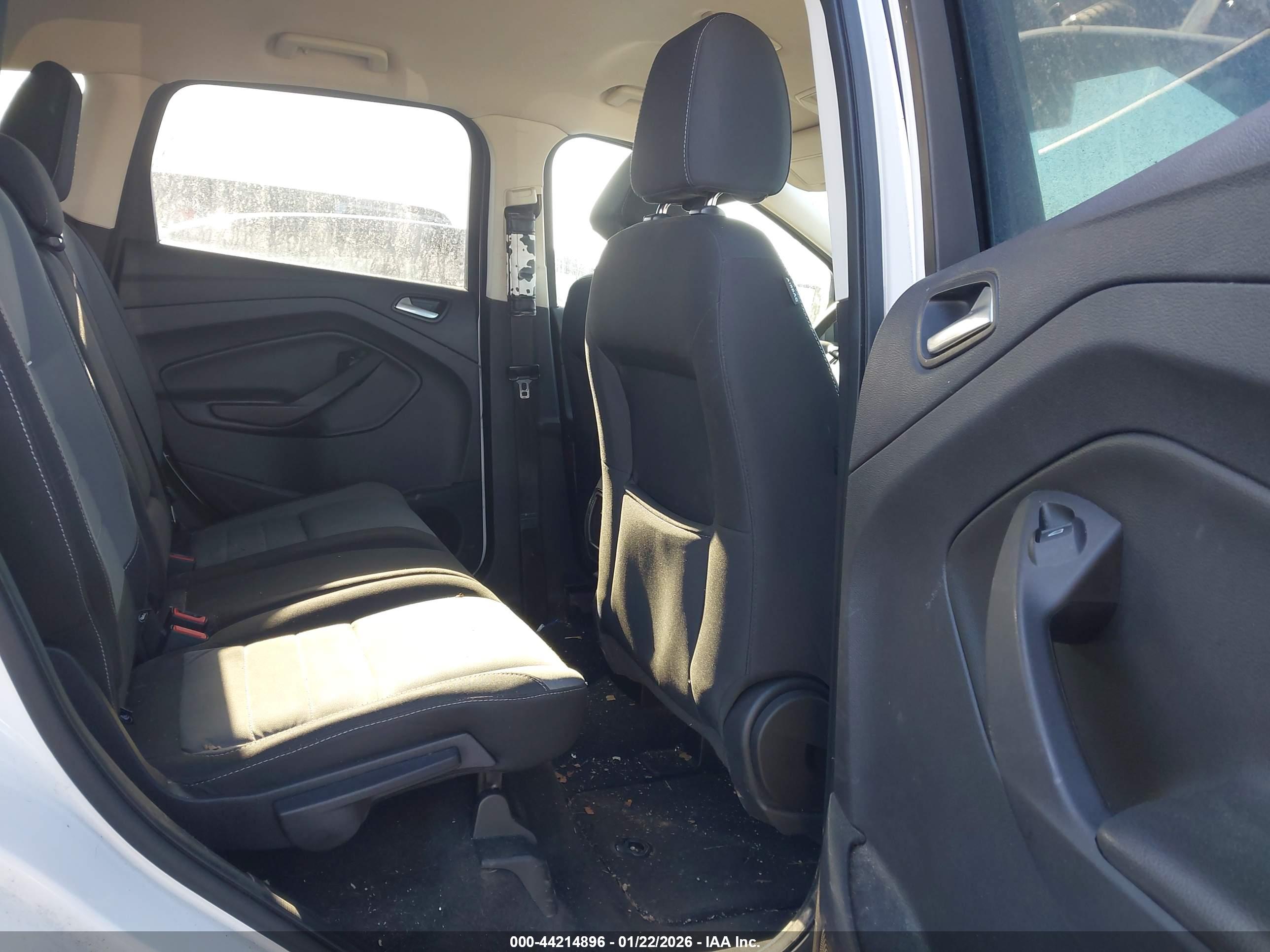 FORD ESCAPE image 8