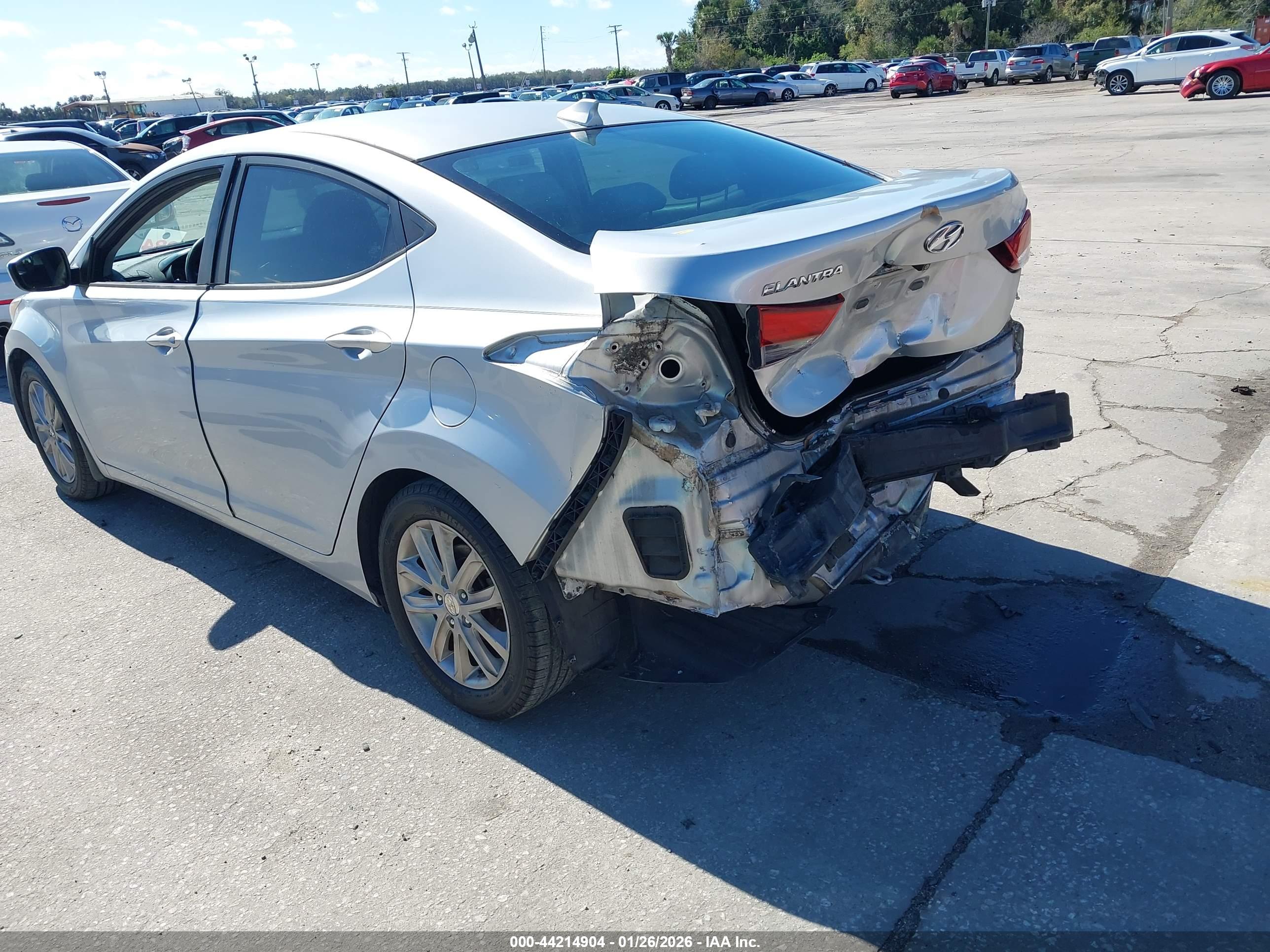 HYUNDAI ELANTRA image 3