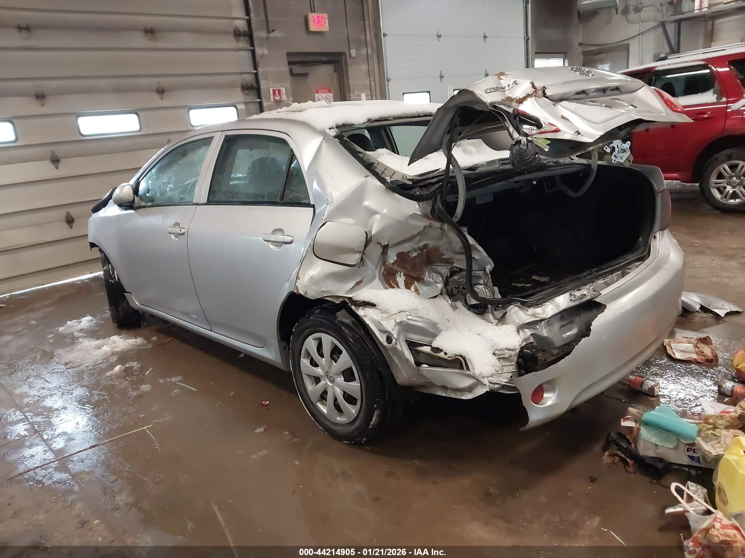 TOYOTA COROLLA image 3
