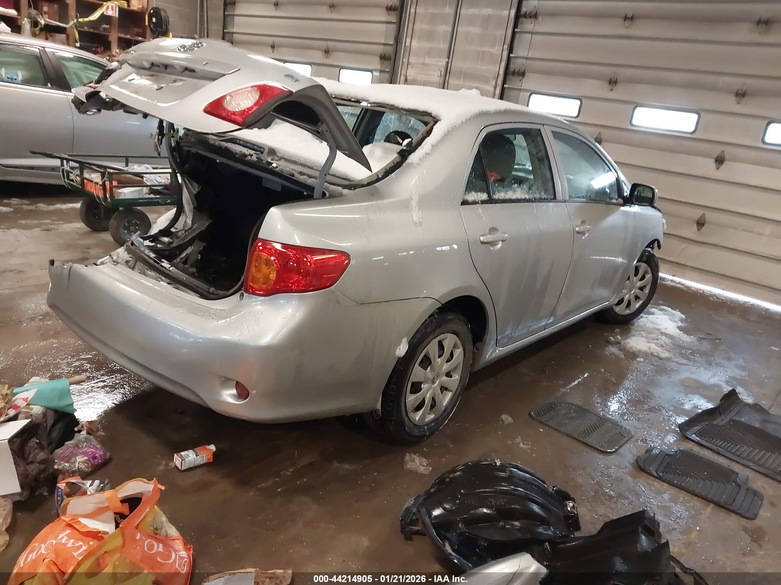 TOYOTA COROLLA image 4