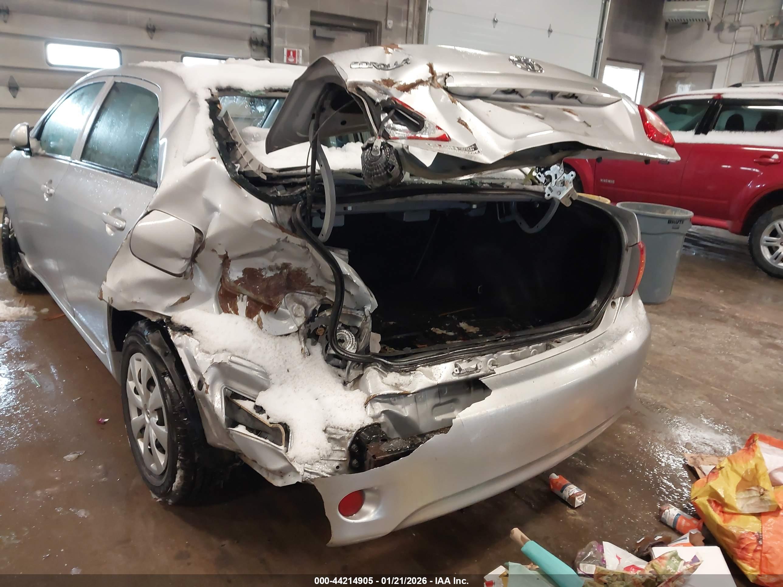 TOYOTA COROLLA image 6