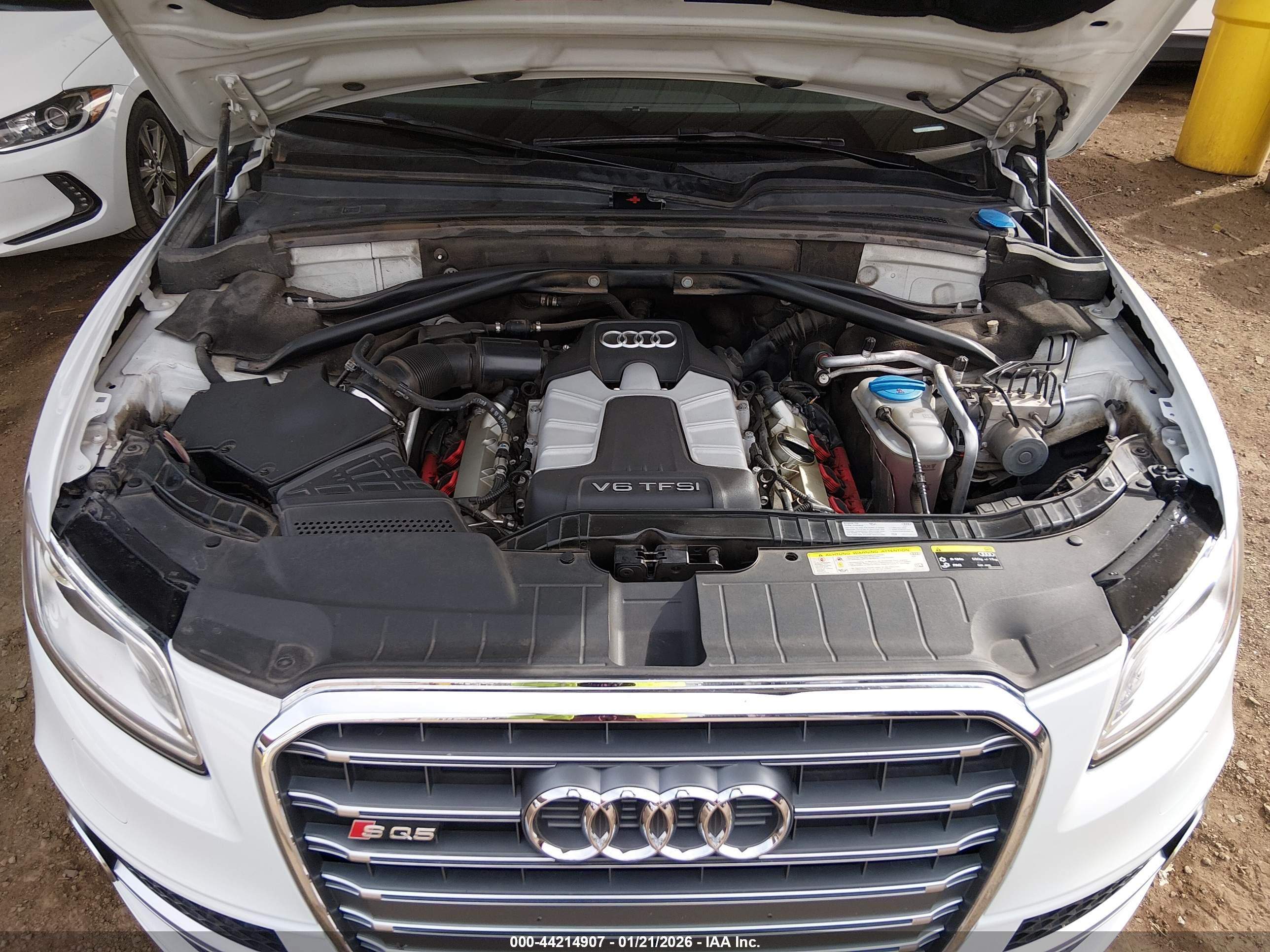 AUDI SQ5 image 10