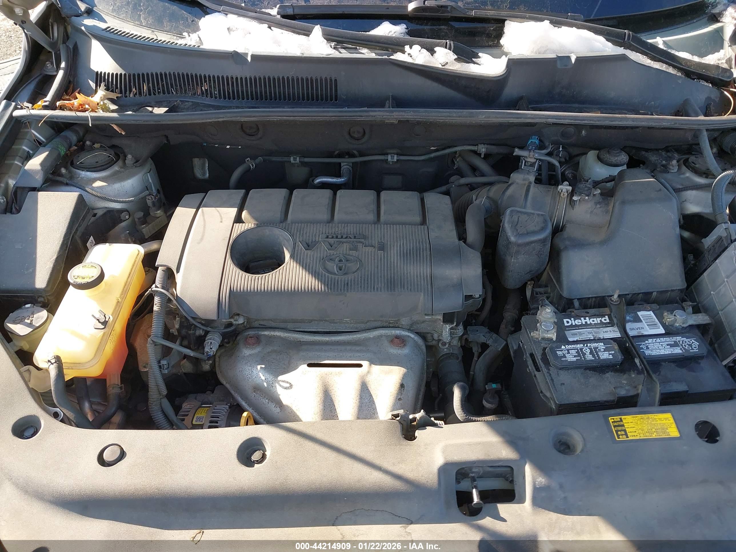 TOYOTA RAV4 image 10