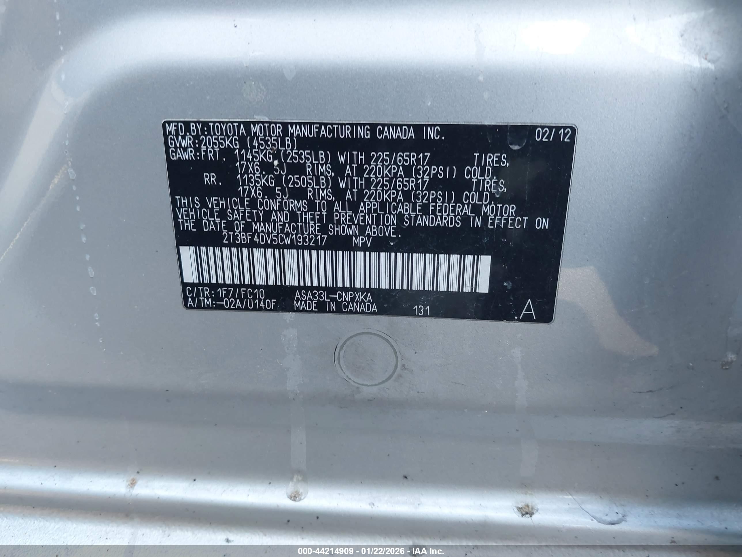 TOYOTA RAV4 image 9