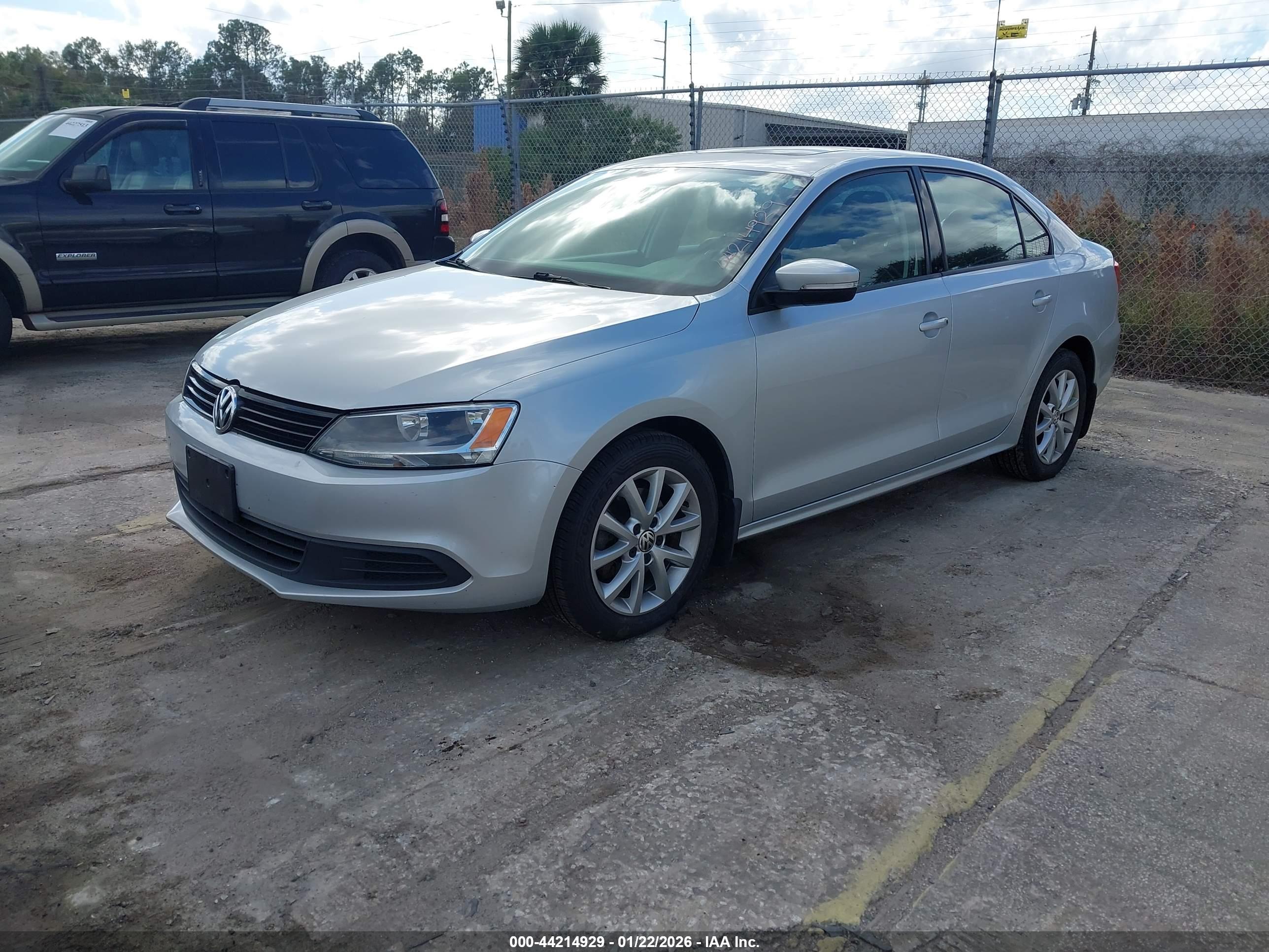VOLKSWAGEN JETTA image 2