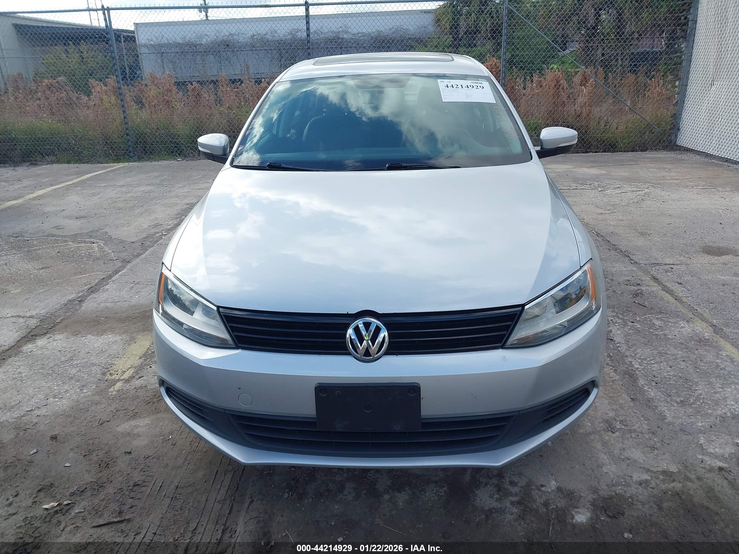 VOLKSWAGEN JETTA image 6