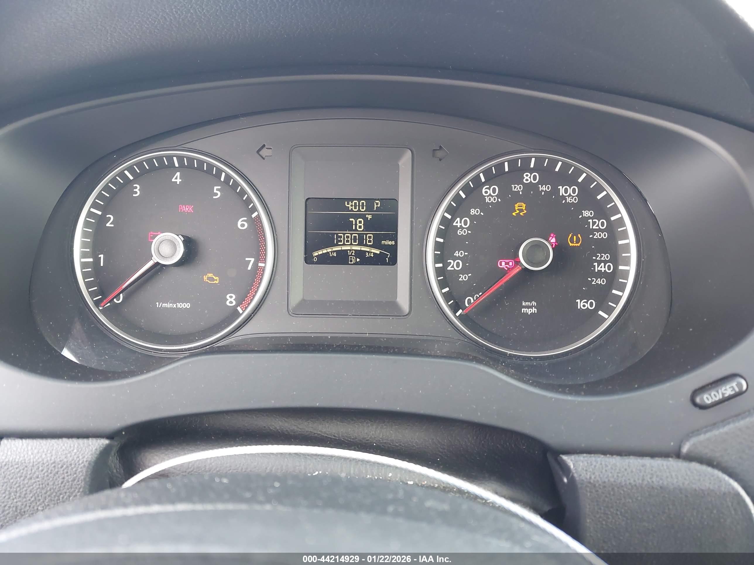 VOLKSWAGEN JETTA image 7