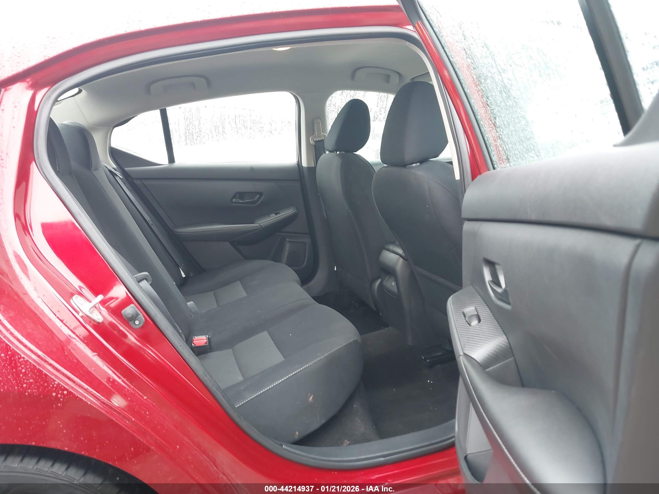 NISSAN SENTRA image 8
